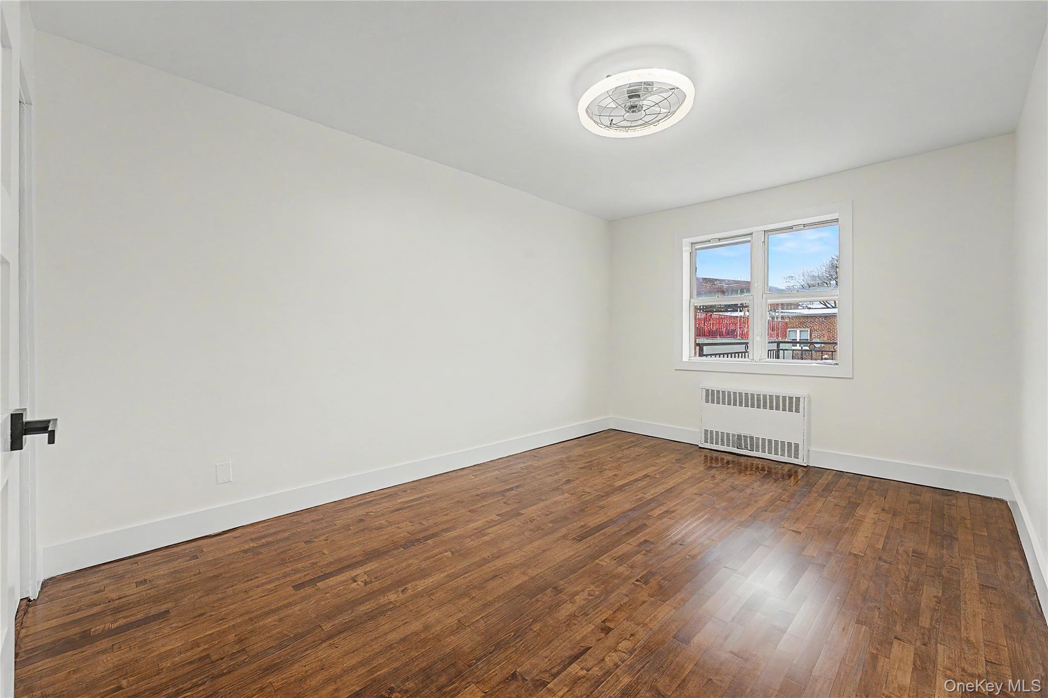879 E 57th Street Property Photo 7
