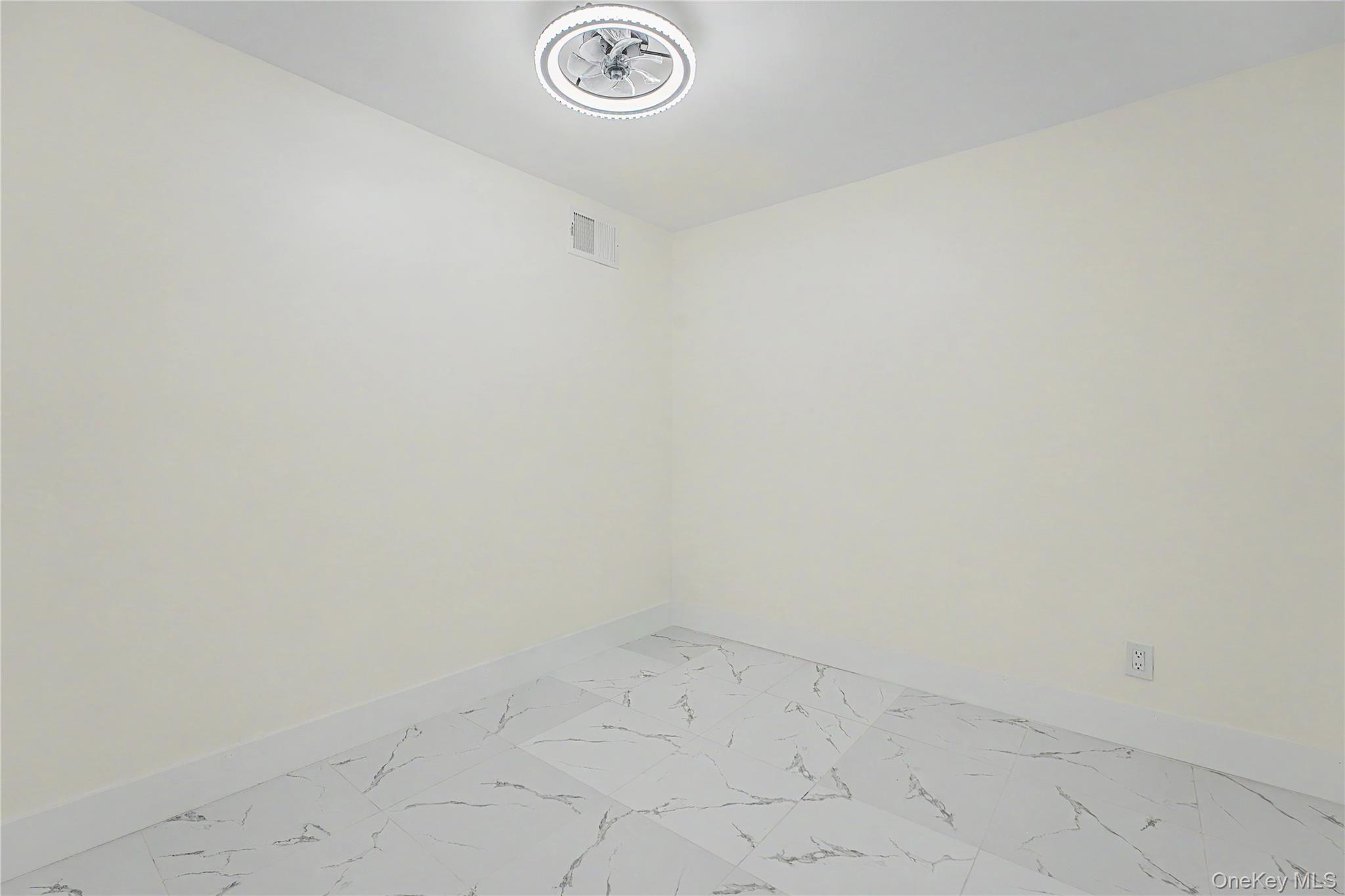 879 E 57th Street Property Photo 10