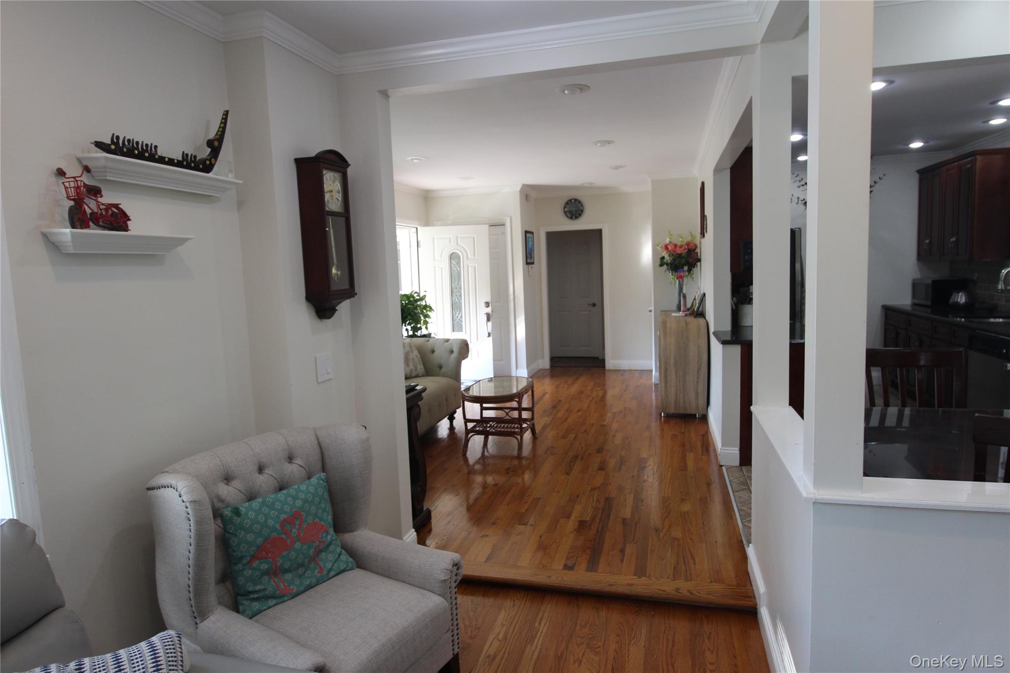 650 Warren Avenue Property Photo 7