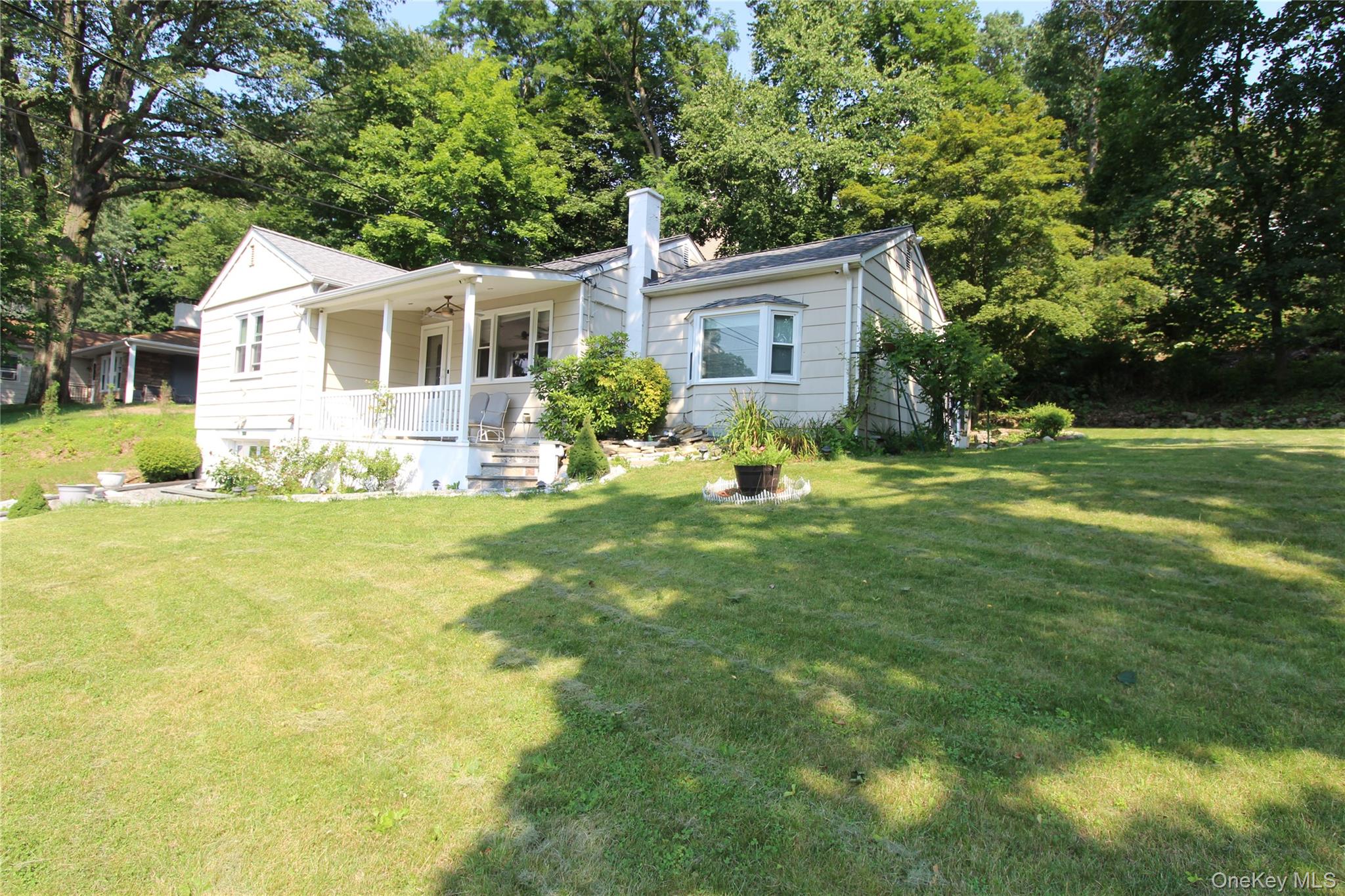 650 Warren Avenue Property Photo 23