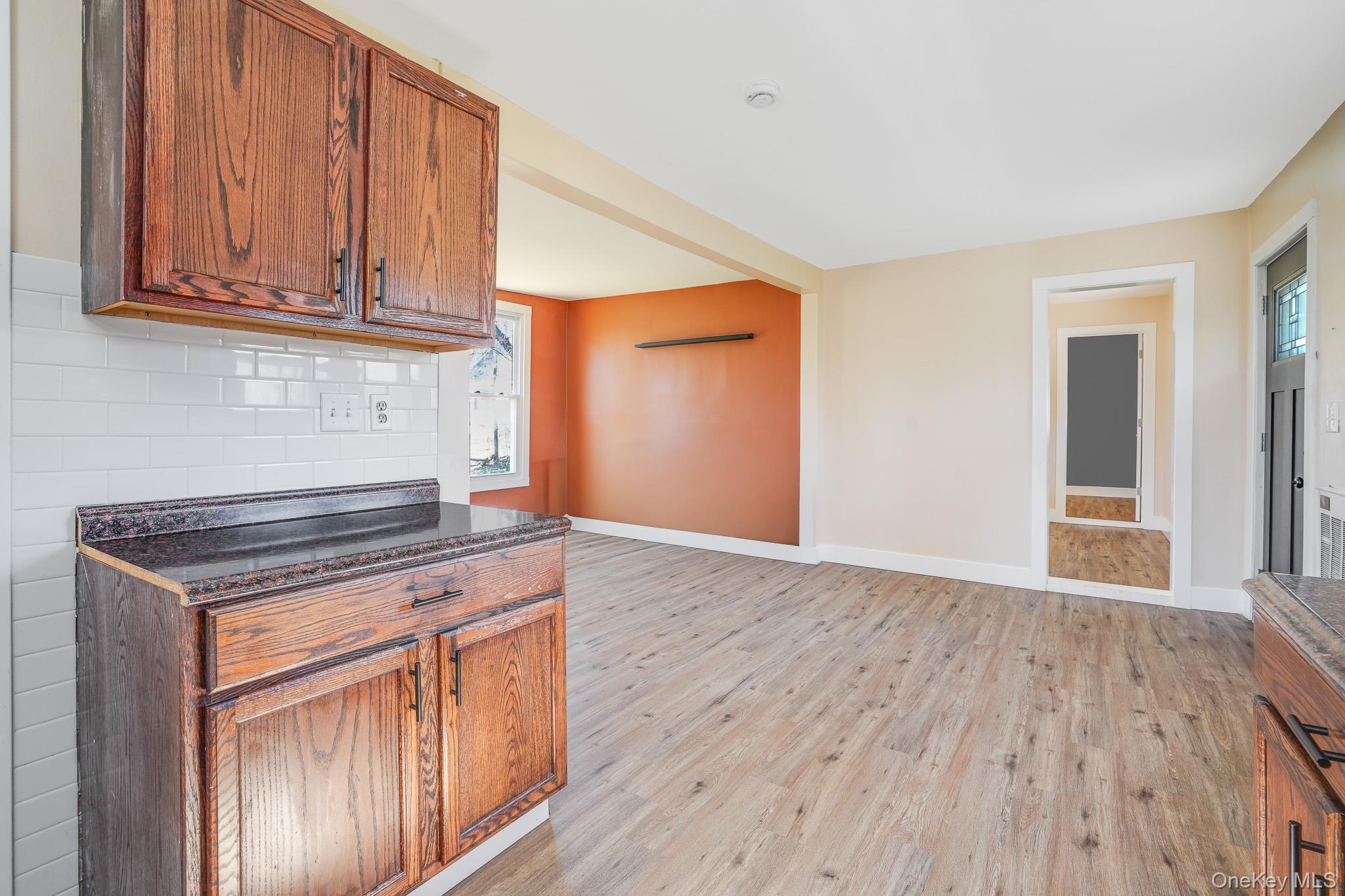 596-598 Freedom Plains Road Property Photo 30