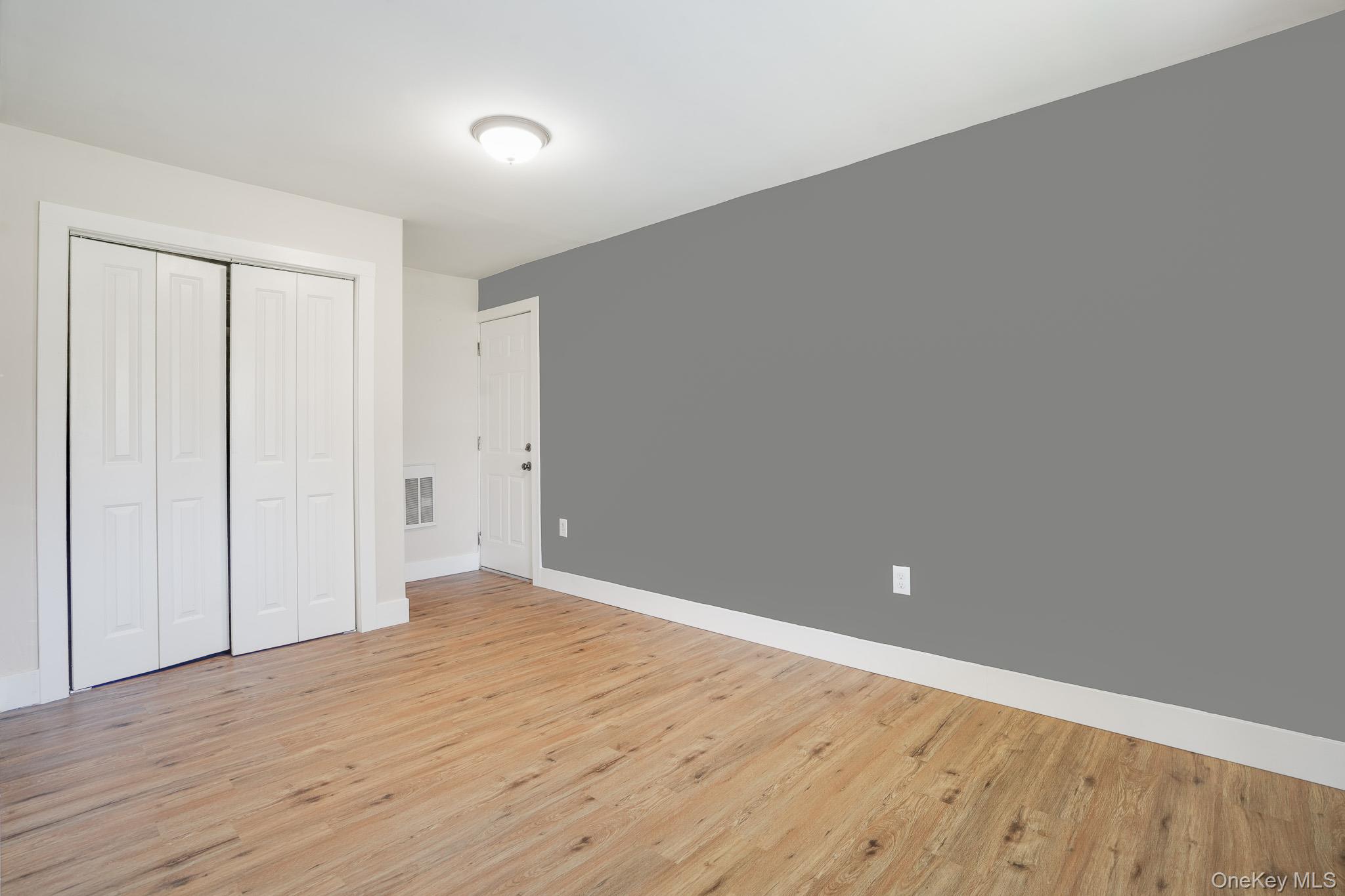 596-598 Freedom Plains Road Property Photo 35