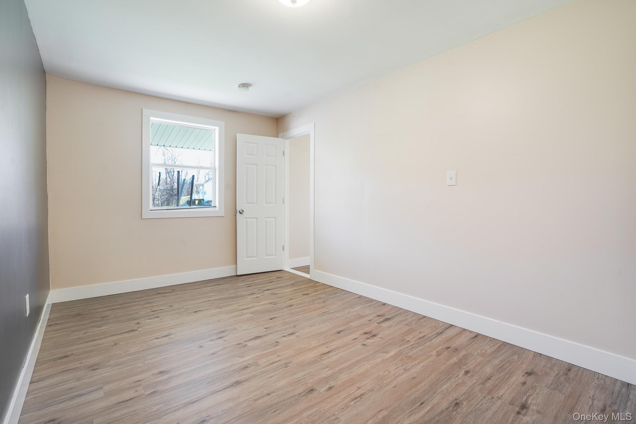 596-598 Freedom Plains Road Property Photo 36