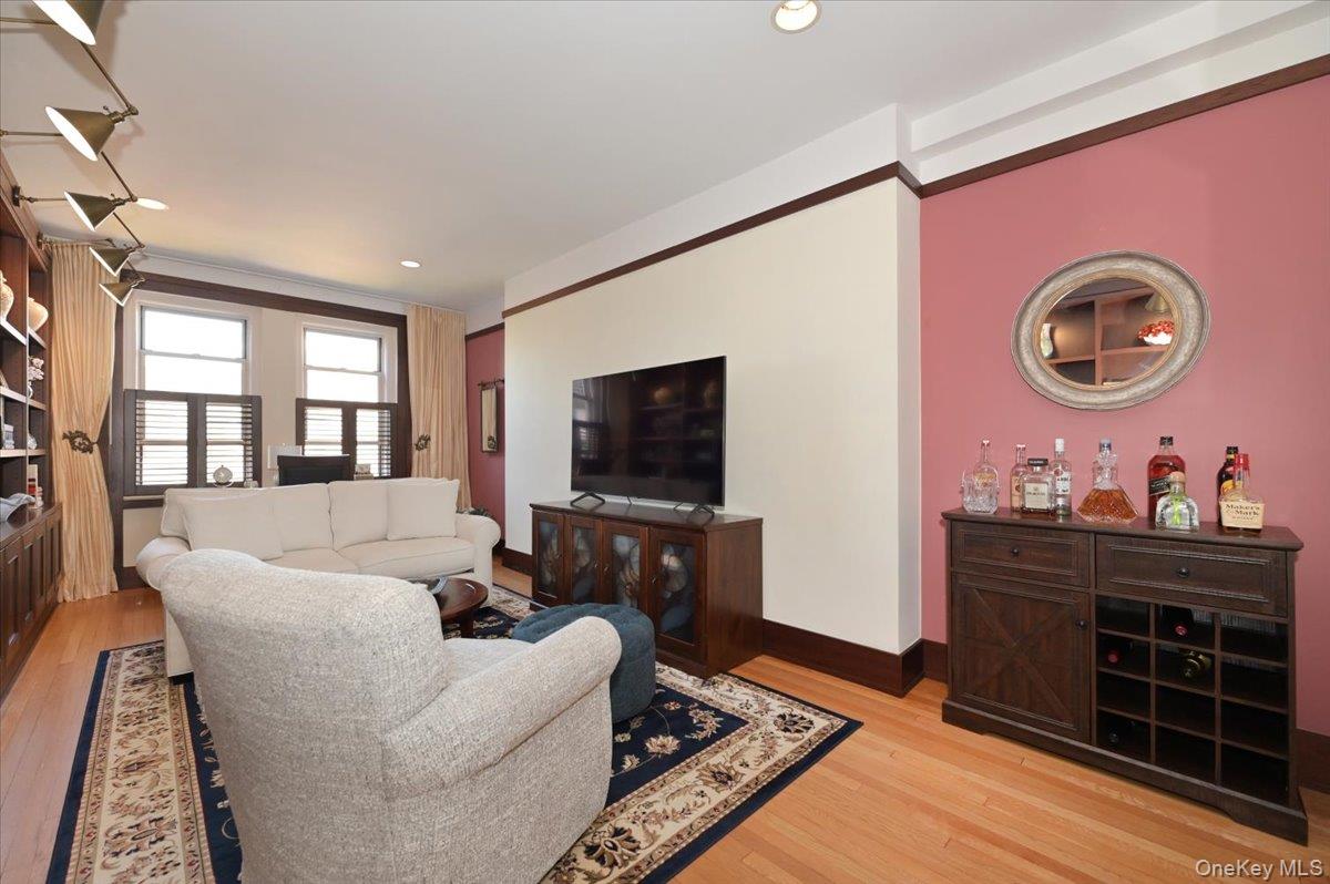 8 Barstow Road 7-c Property Photo 5