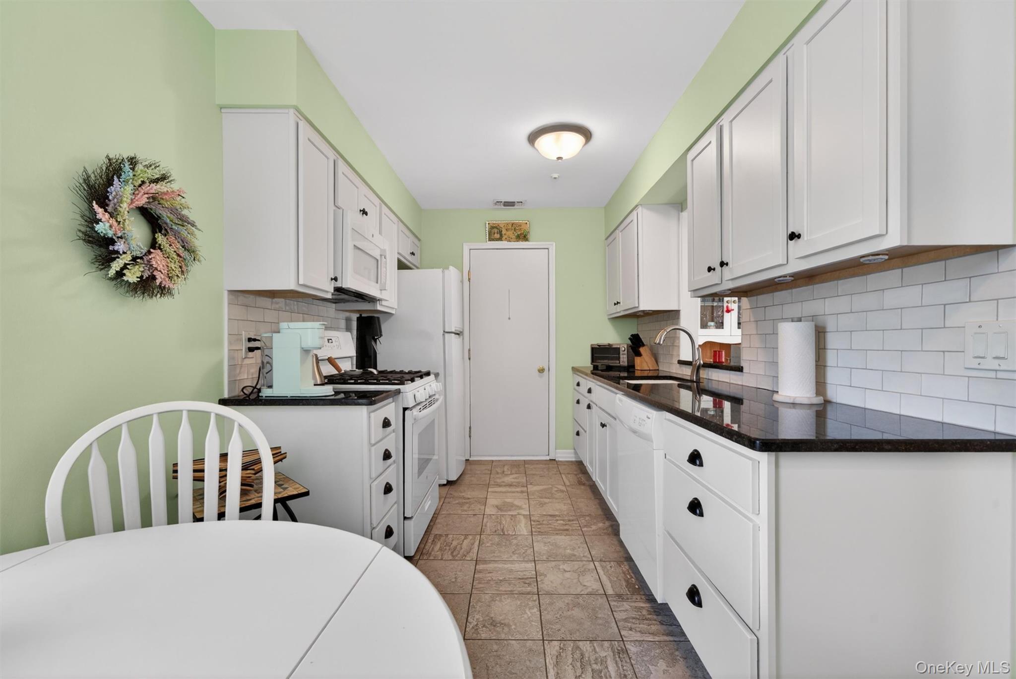49 Candlestick Court Property Photo 14