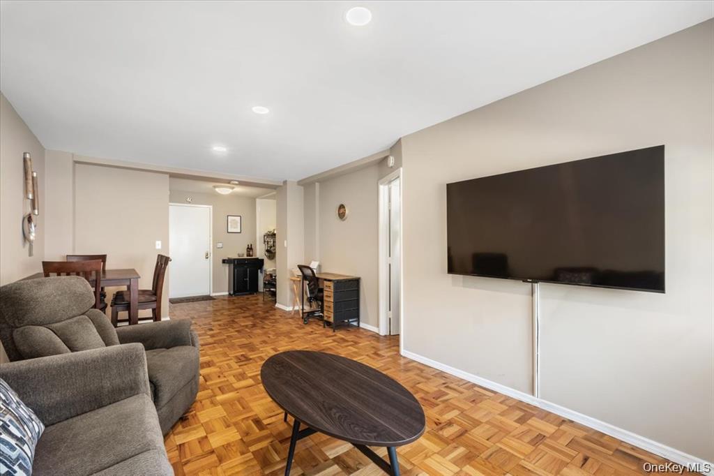 33 Barker Avenue 2j Property Photo 8