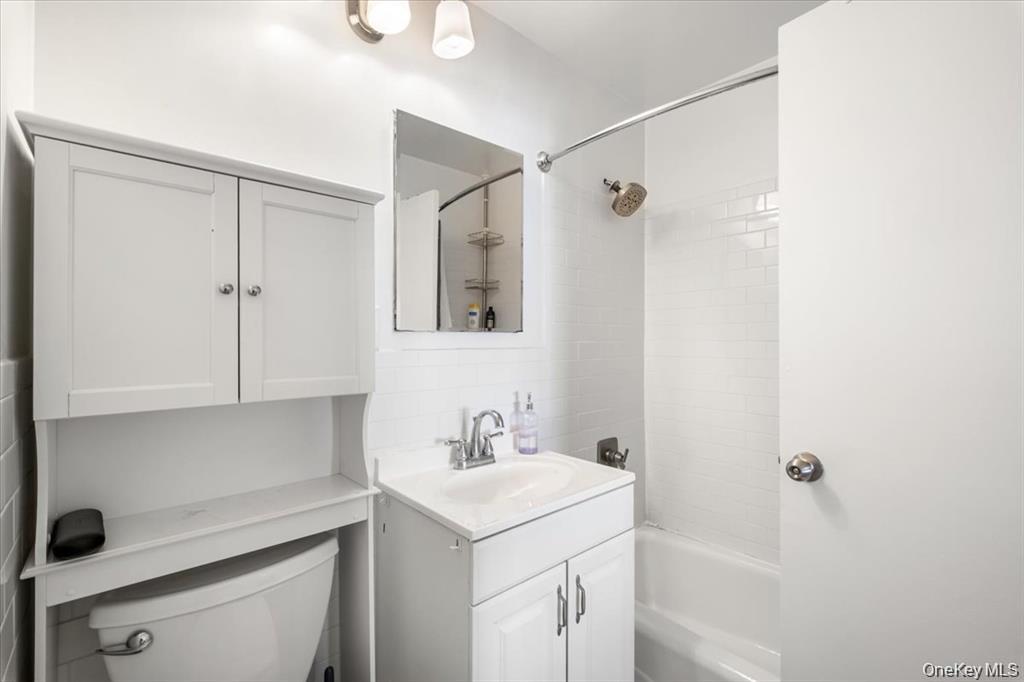 33 Barker Avenue 2j Property Photo 15