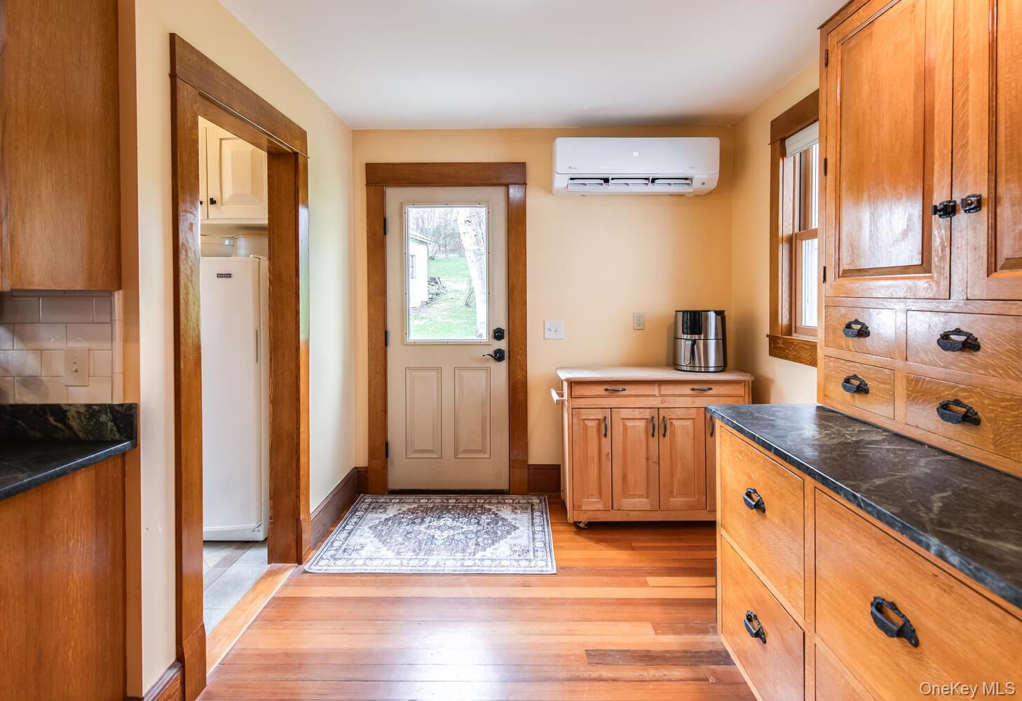 949 Freedom Road Property Photo 13