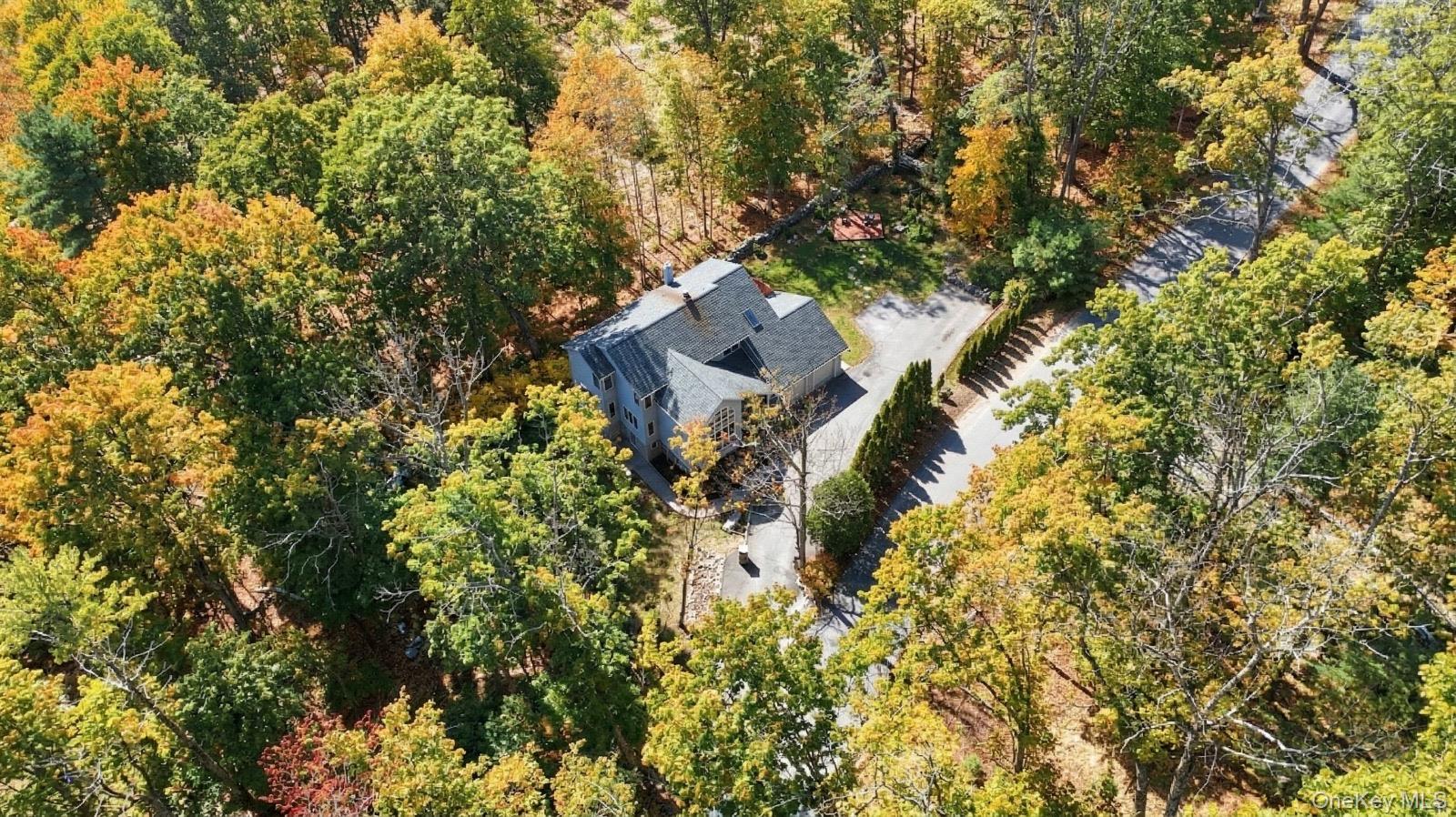 9 Rustic Hills Road Property Photo 2