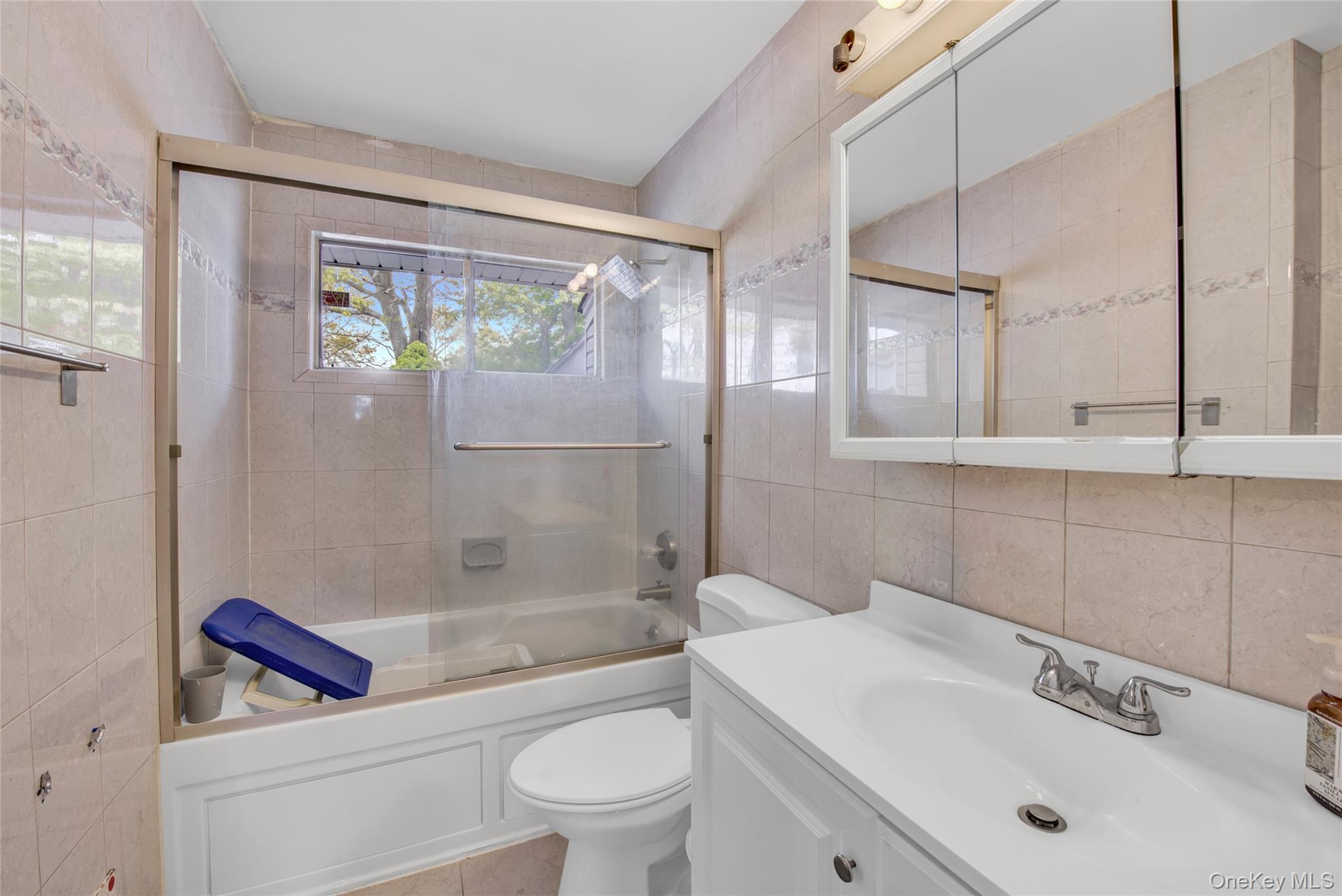 11 Hollo Drive Property Photo 9