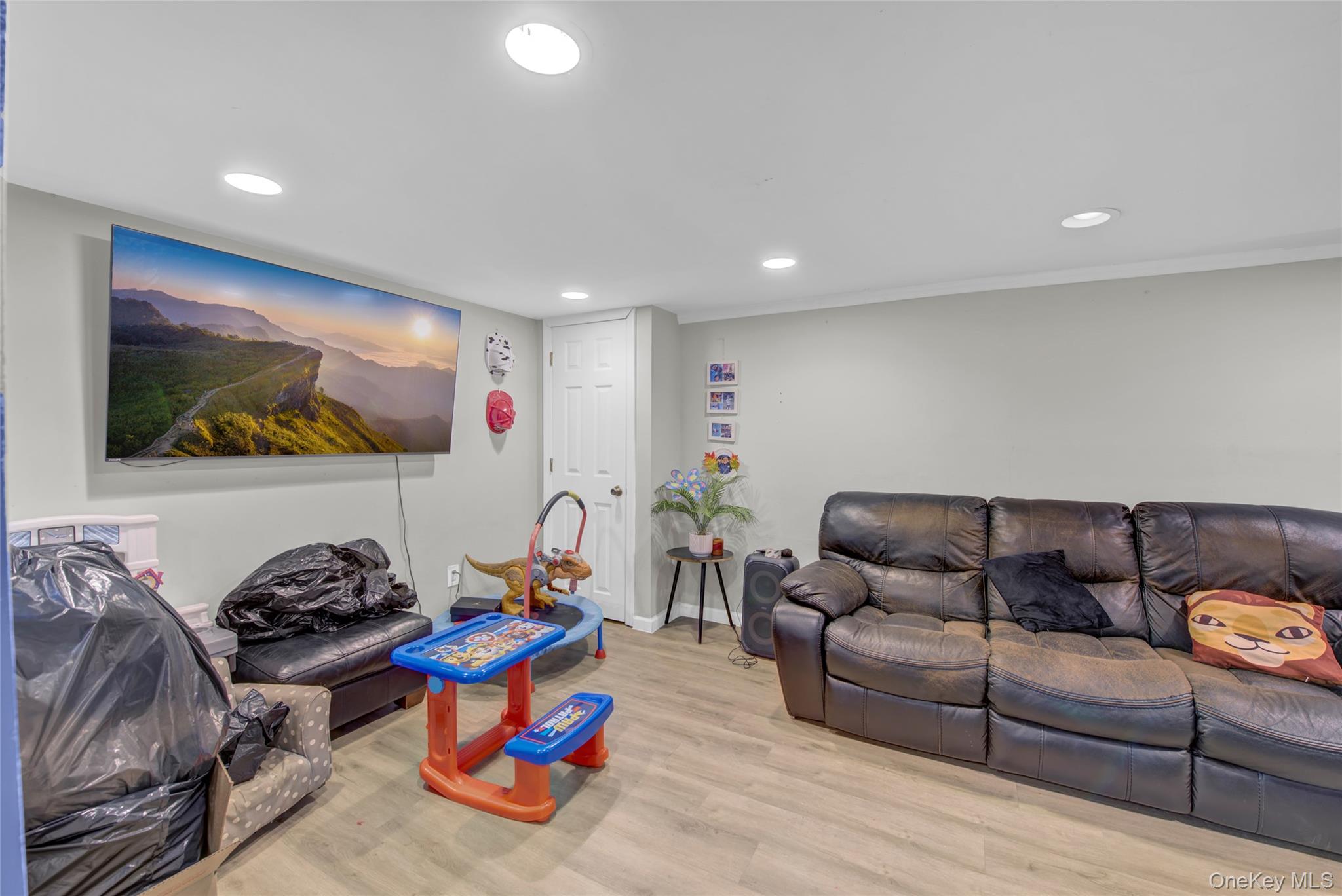 11 Hollo Drive Property Photo 25
