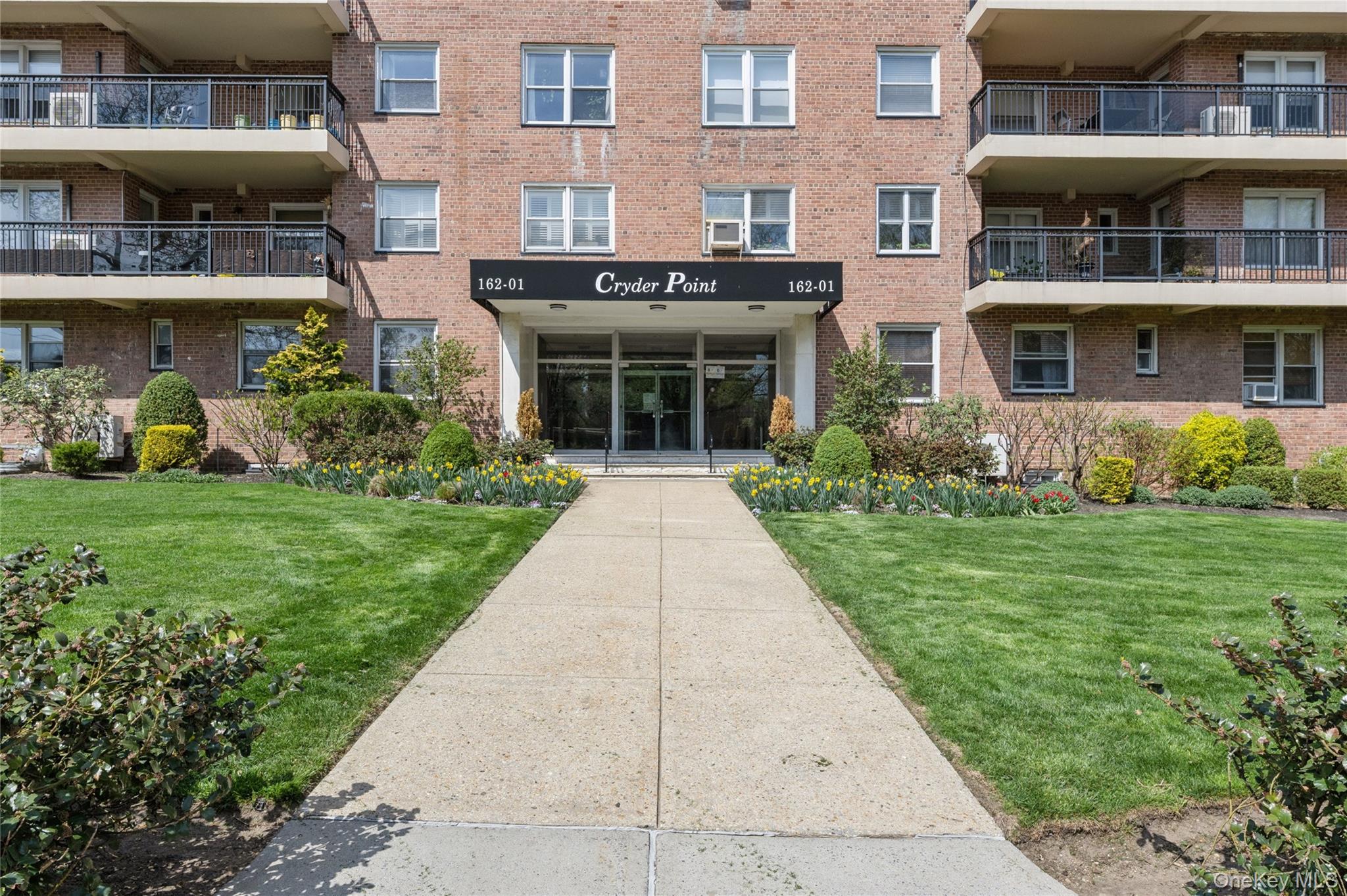 162-01 Powells Cove Boulevard 5g Property Photo 1