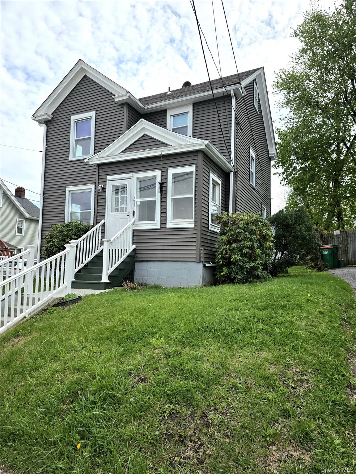 371-373 Verplanck Avenue Property Photo 2