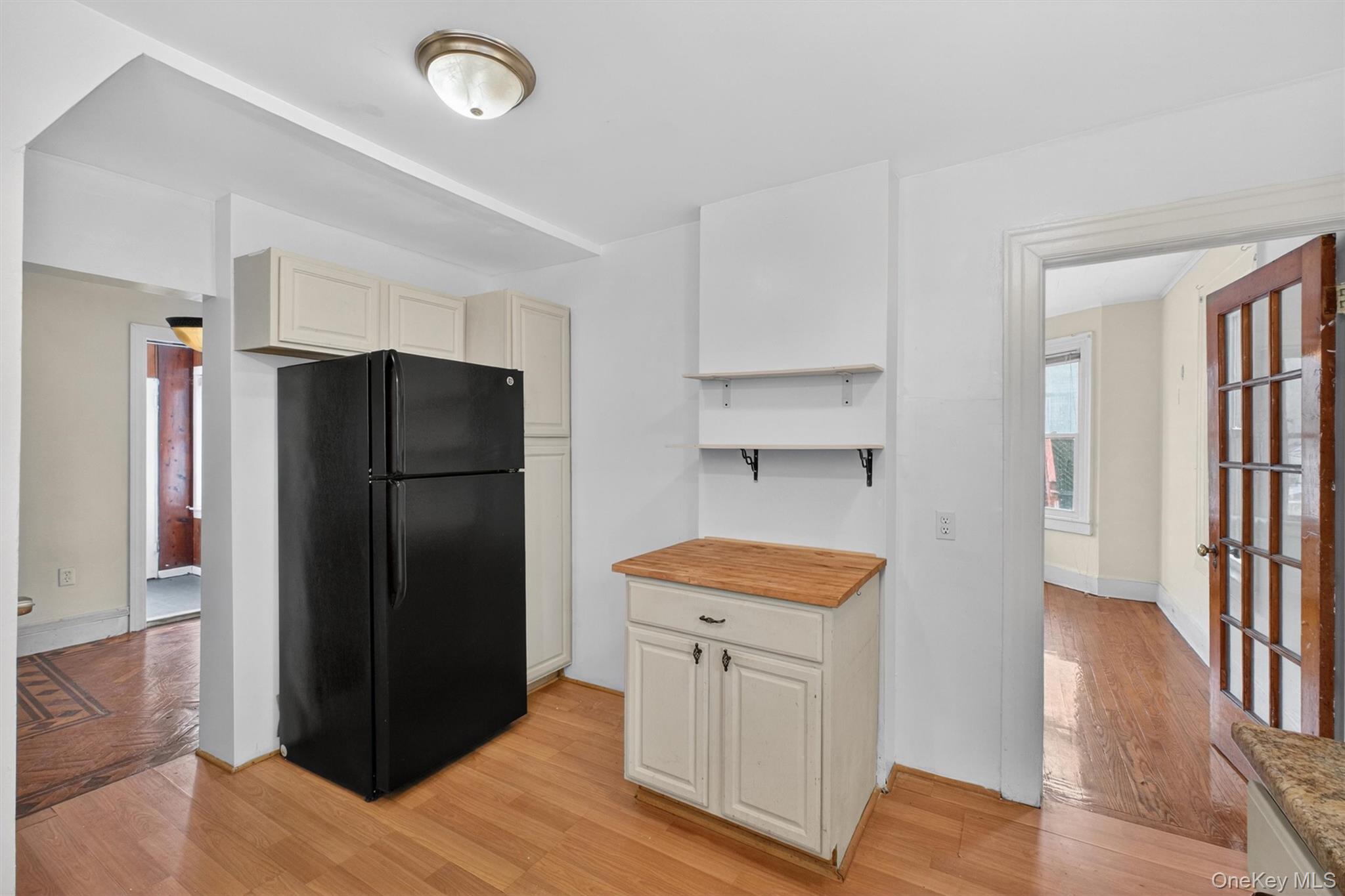 371-373 Verplanck Avenue Property Photo 15