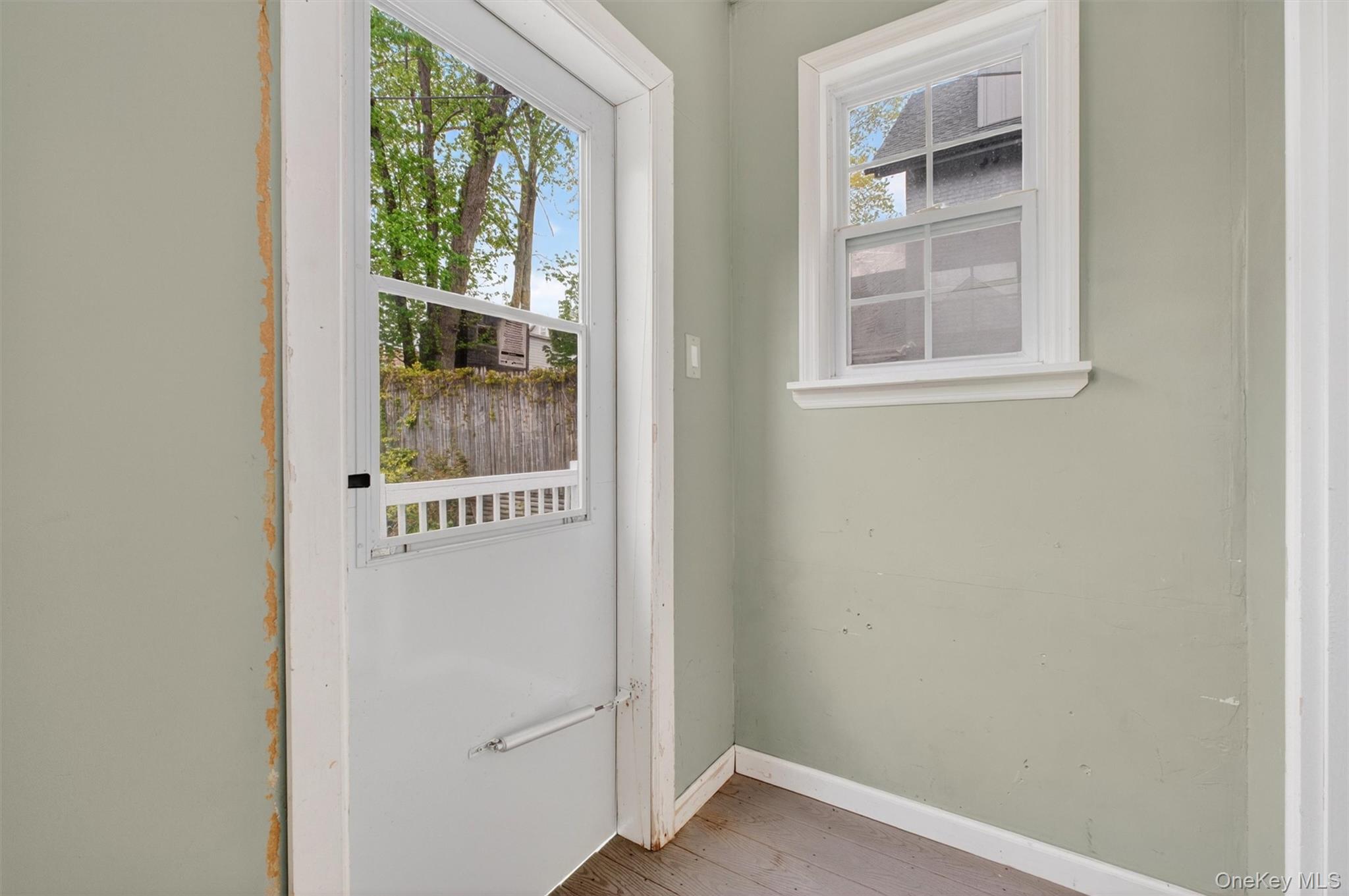371-373 Verplanck Avenue Property Photo 18