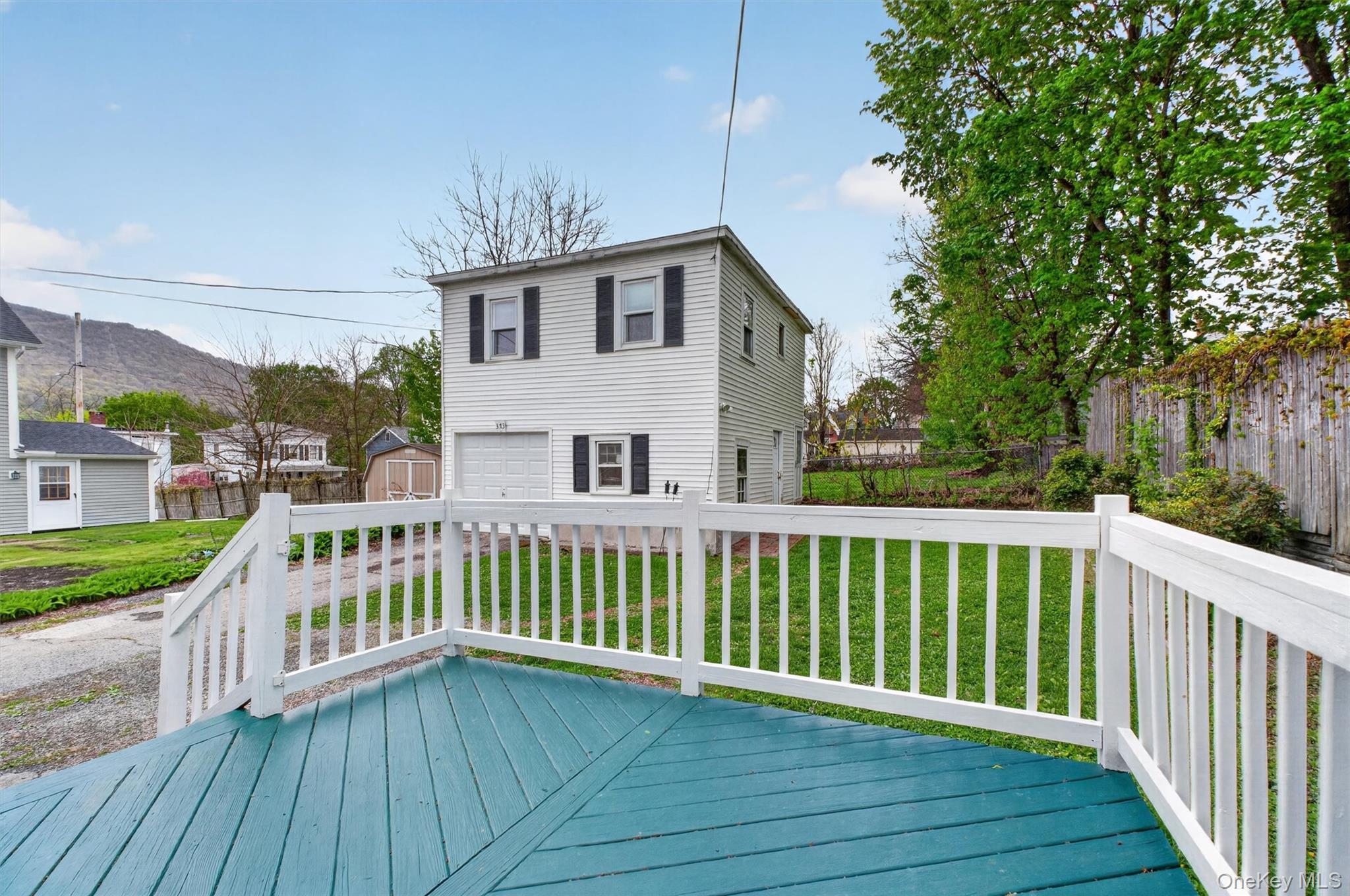 371-373 Verplanck Avenue Property Photo 31