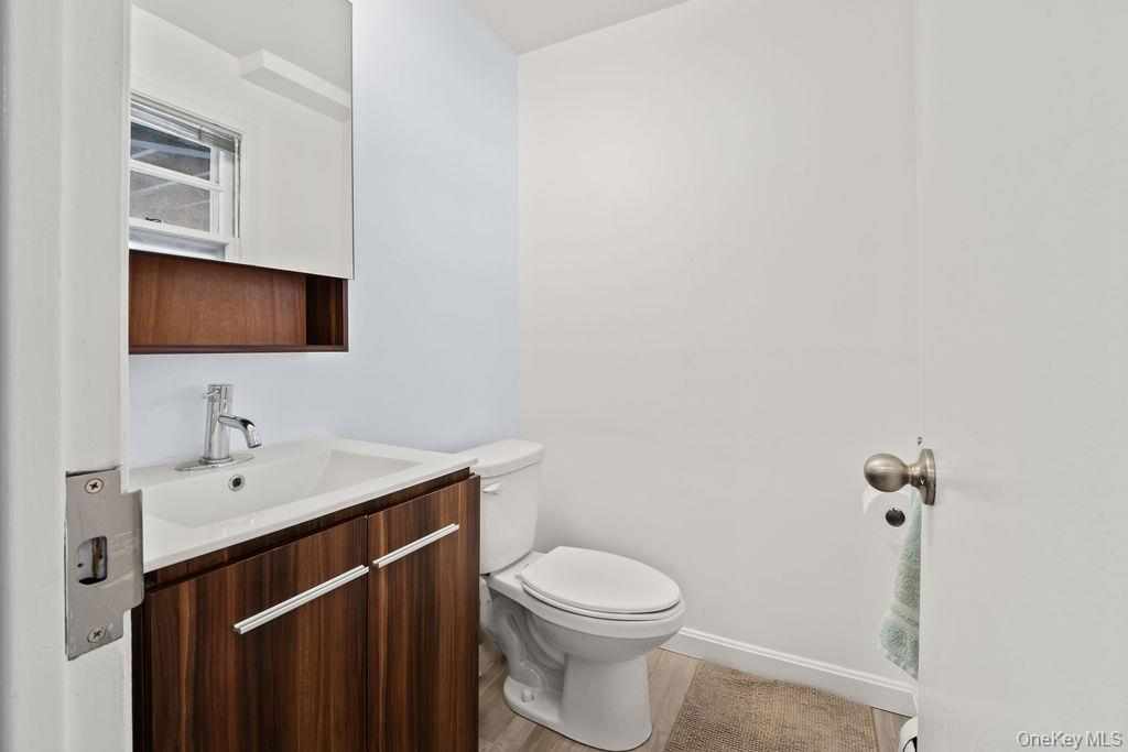 10 Cottage Lane Property Photo 32
