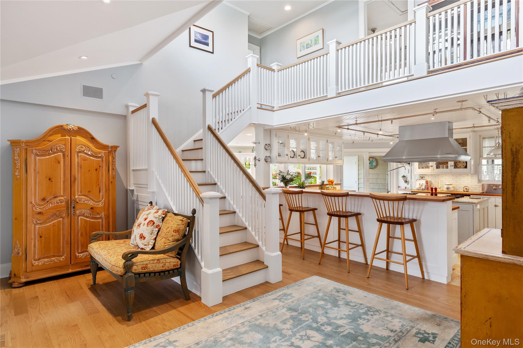 206 Broadway Property Photo 4