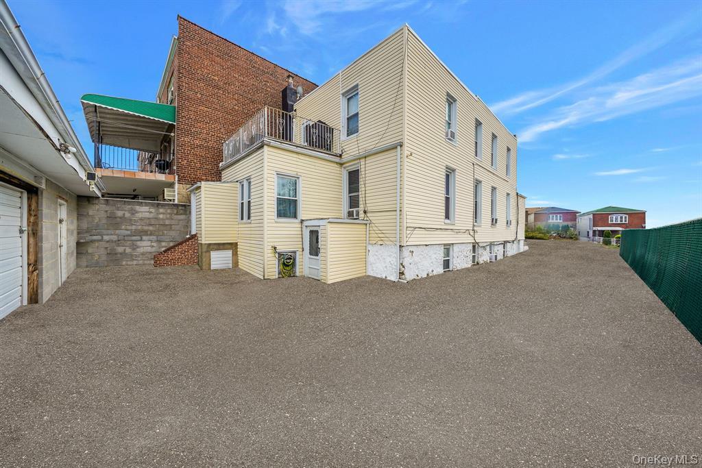 3205 Lafayette Avenue Property Photo 4
