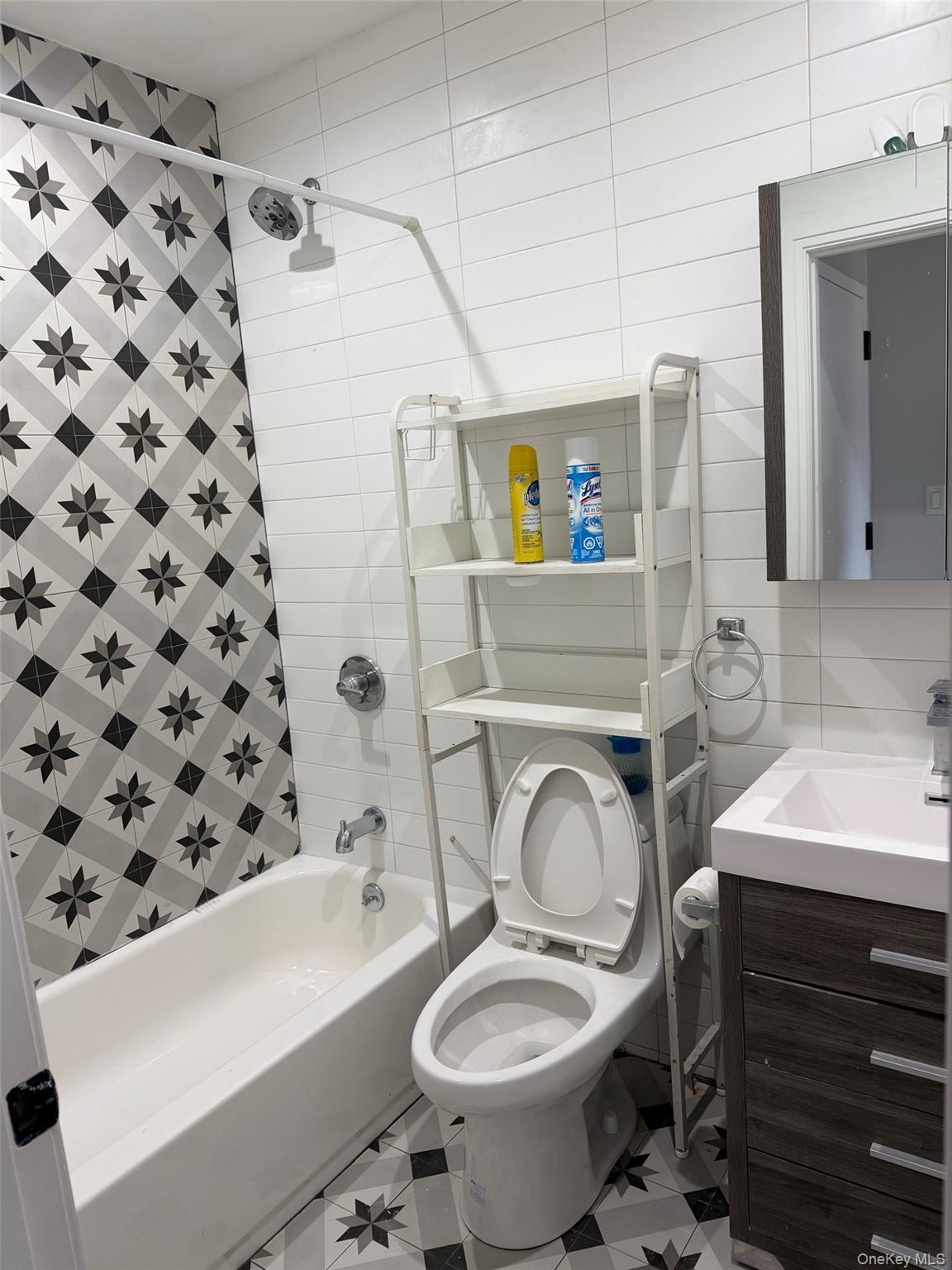 91 E 54th Street 2r Property Photo 2