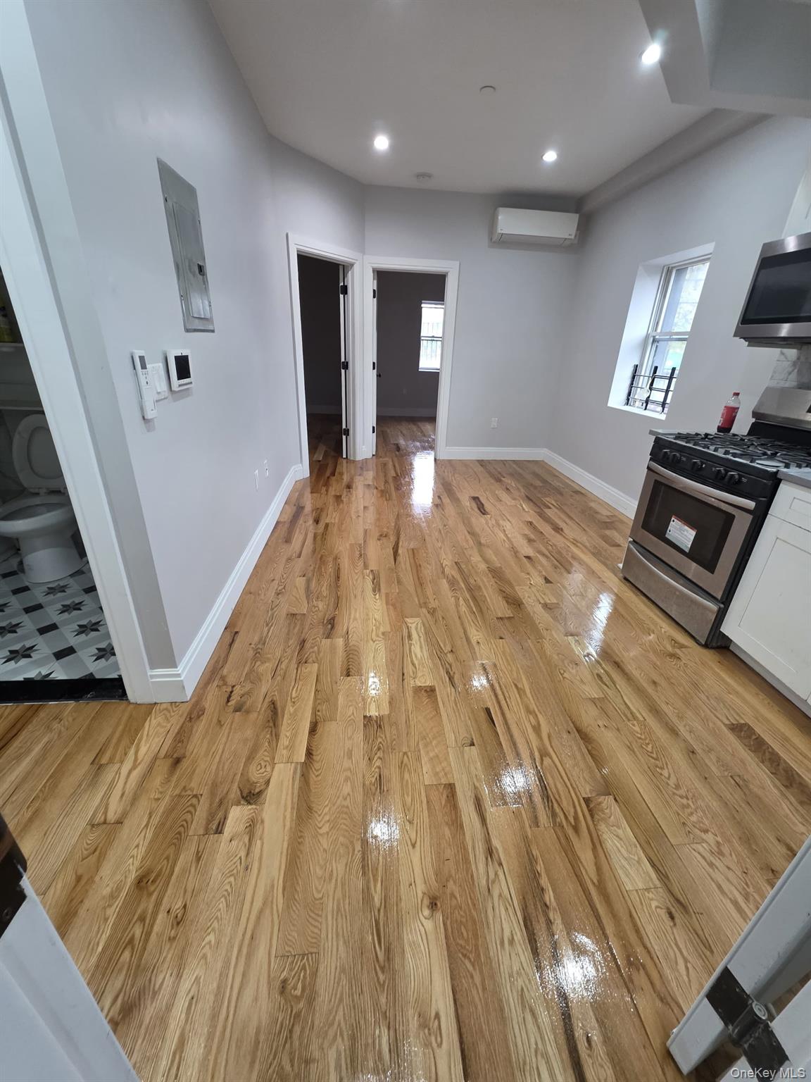 91 E 54th Street 2r Property Photo 3