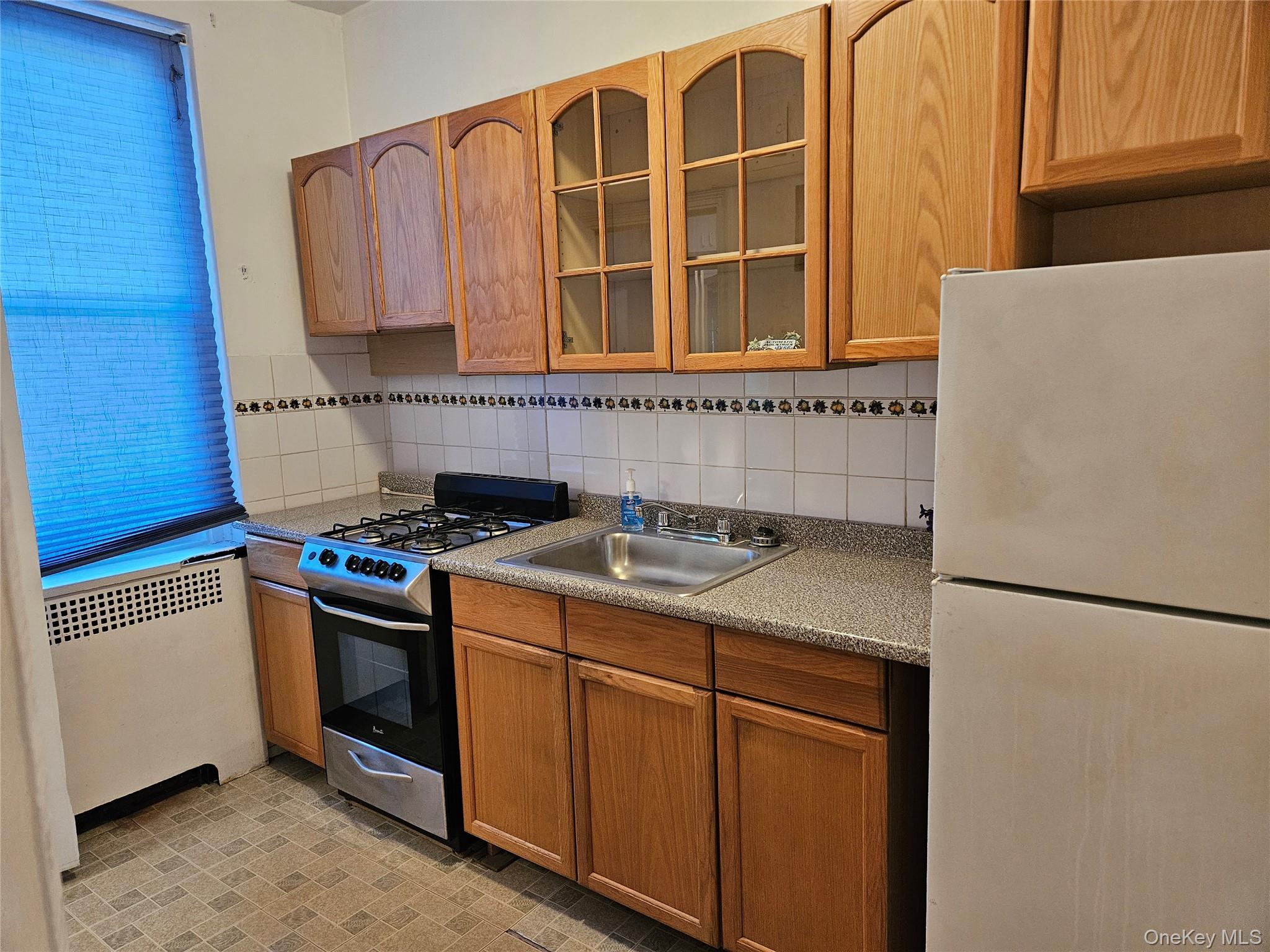 72-15 37th Avenue 3h Property Photo 9