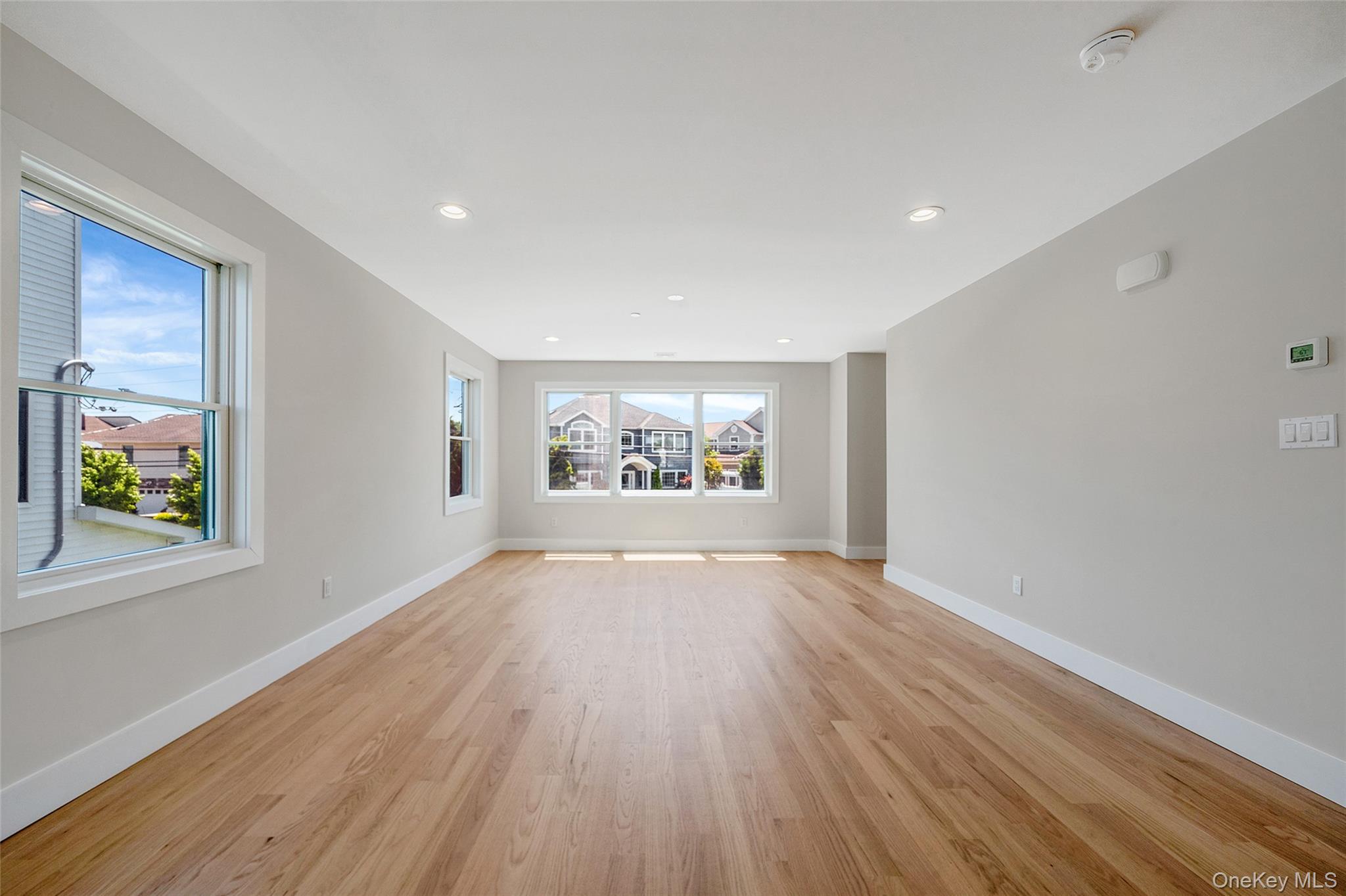 237 Mott Street Property Photo 10