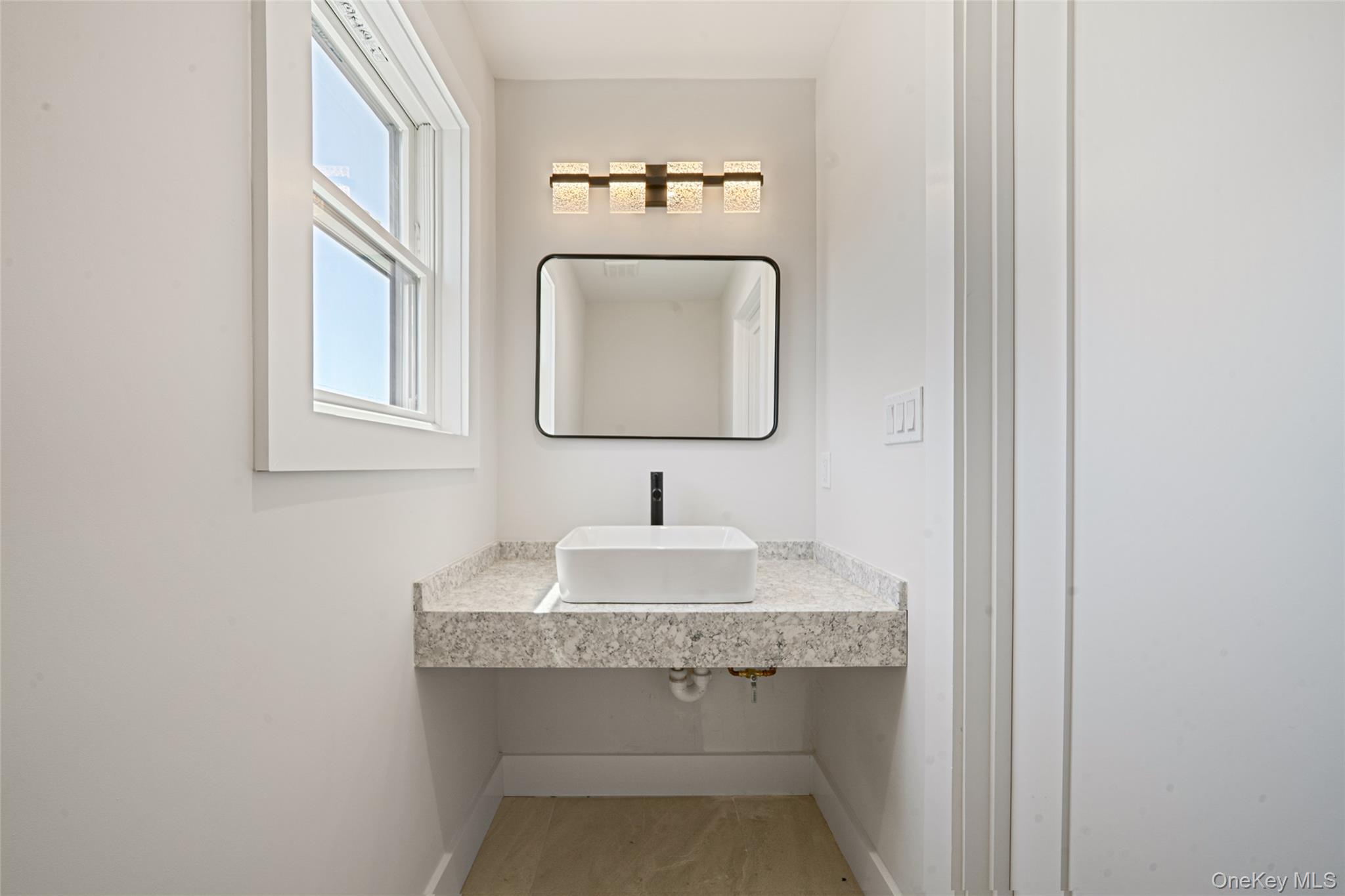 237 Mott Street Property Photo 14
