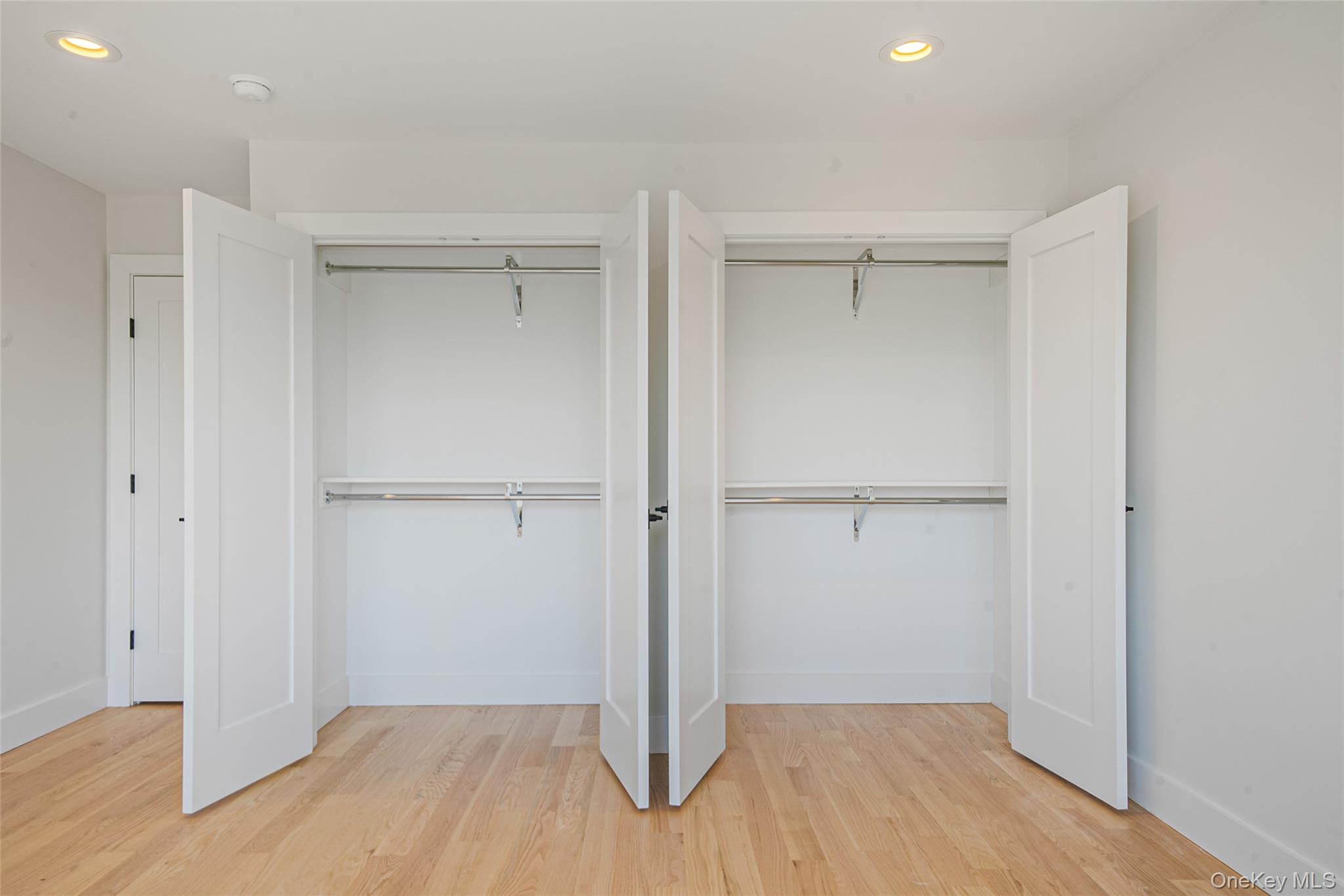 237 Mott Street Property Photo 19