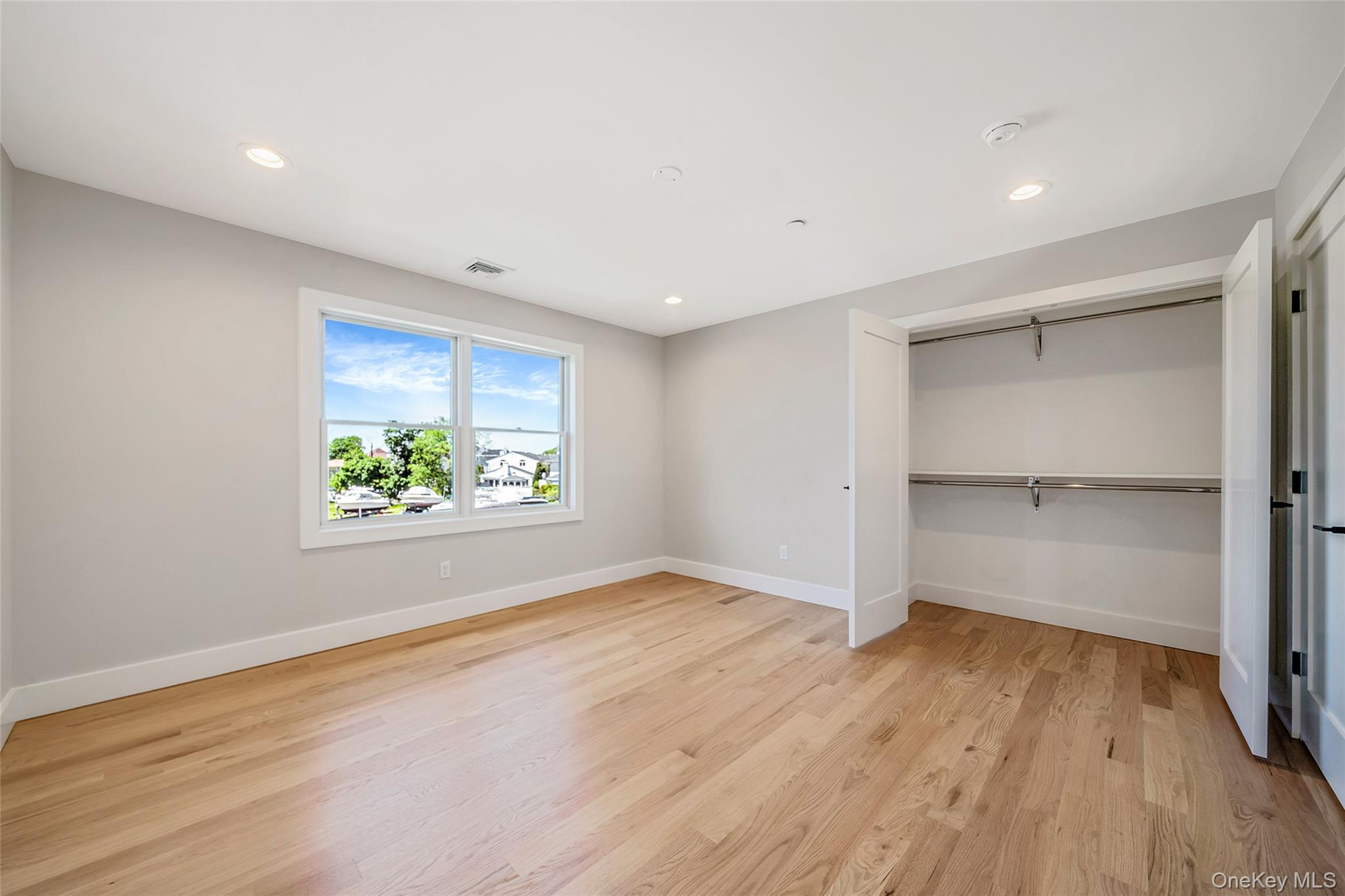 237 Mott Street Property Photo 21