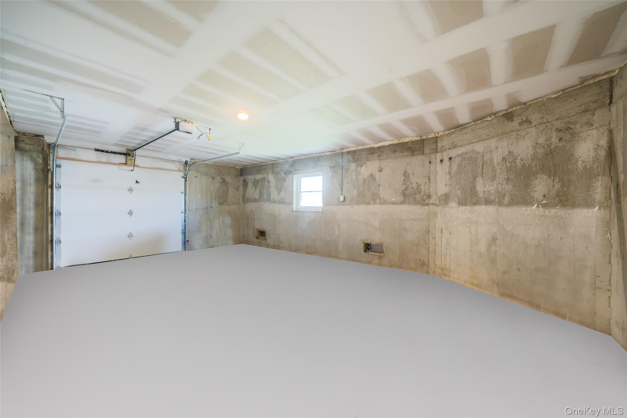 237 Mott Street Property Photo 32