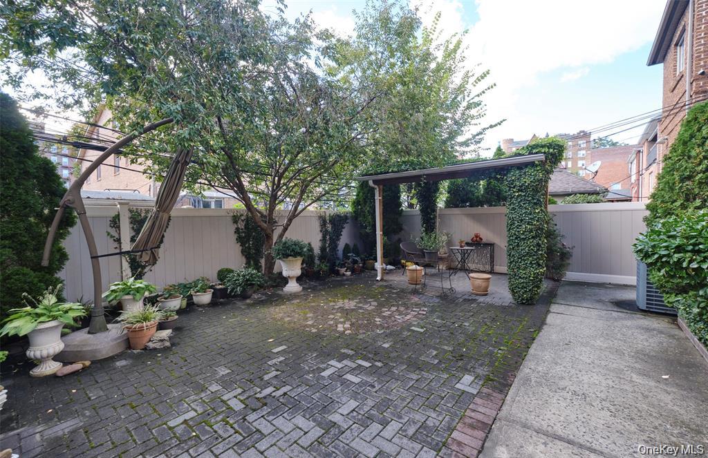 84-34 120 Street Property Photo 33