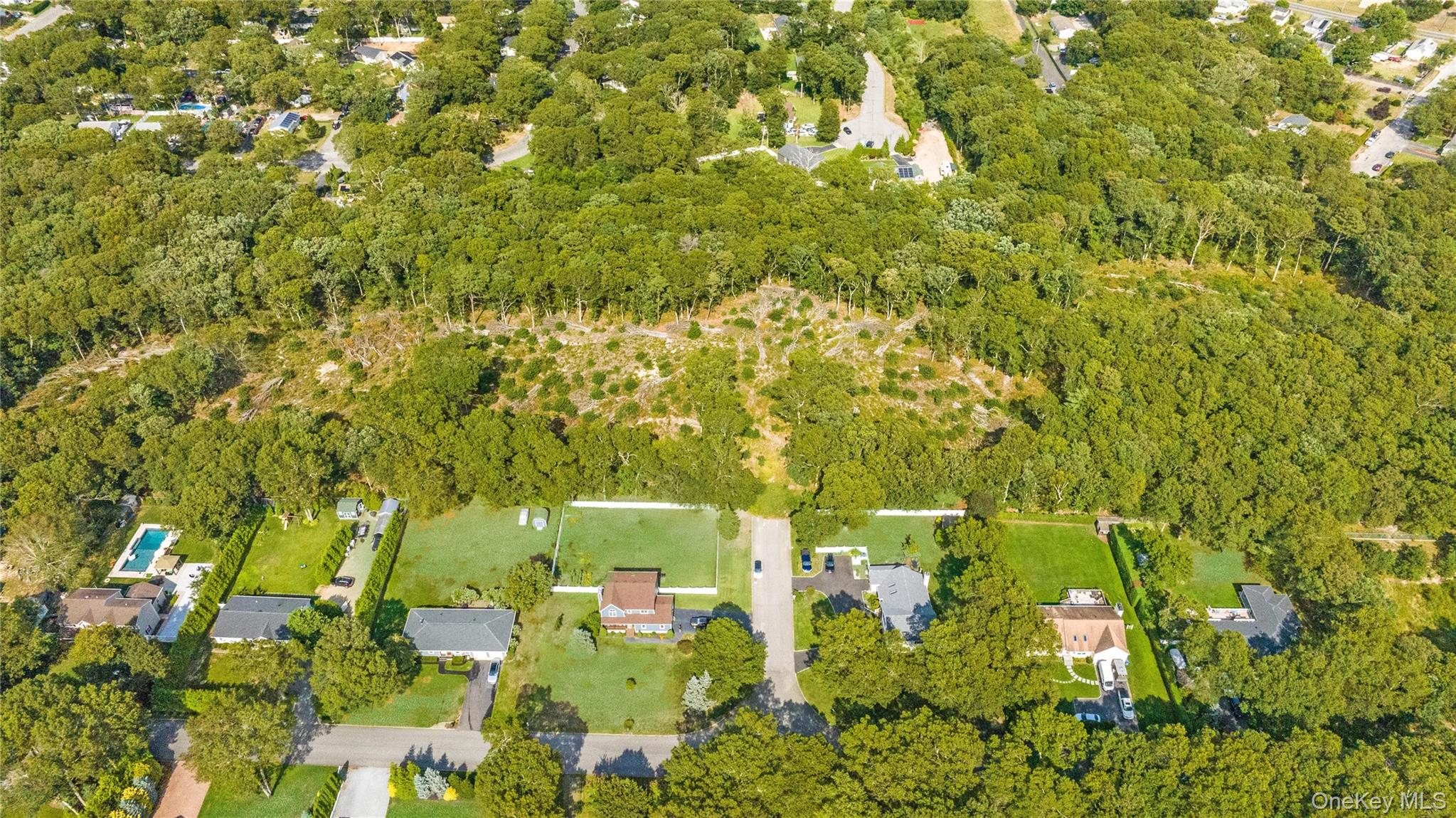 Midway Drive Property Photo 6