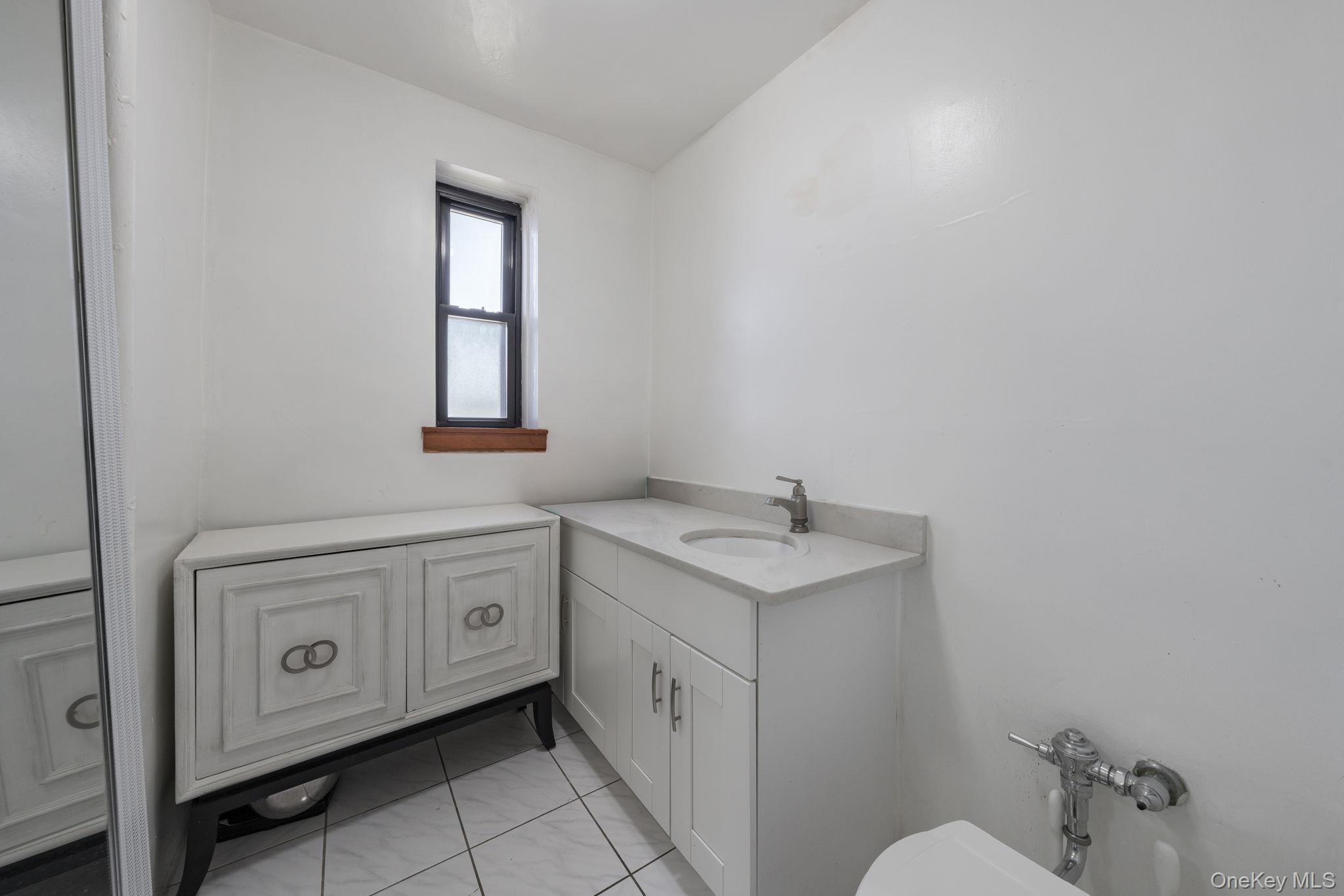 143-50 Hoover Avenue 306 Property Photo 17