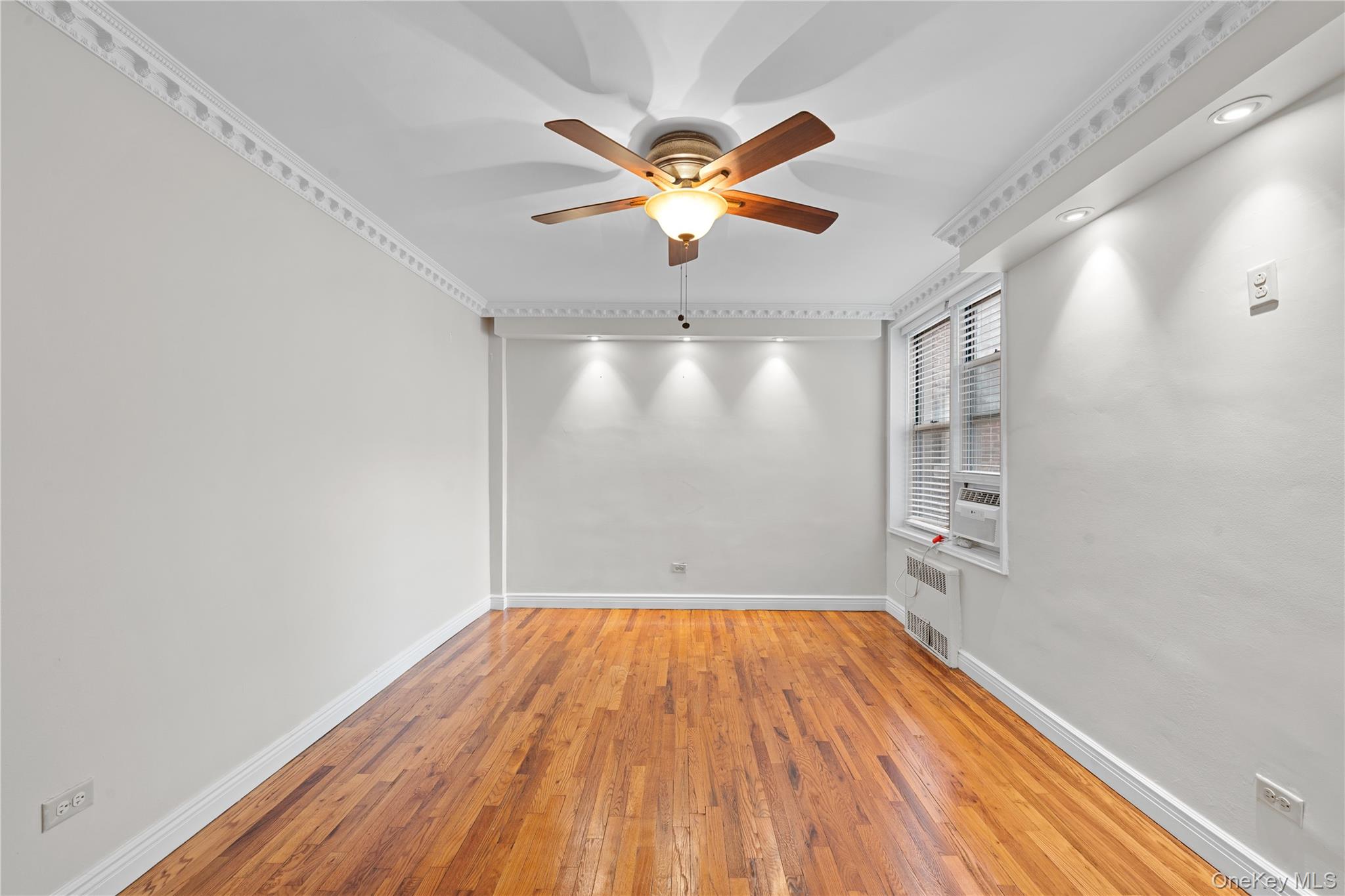 67-30 Clyde Street 5b Property Photo 6