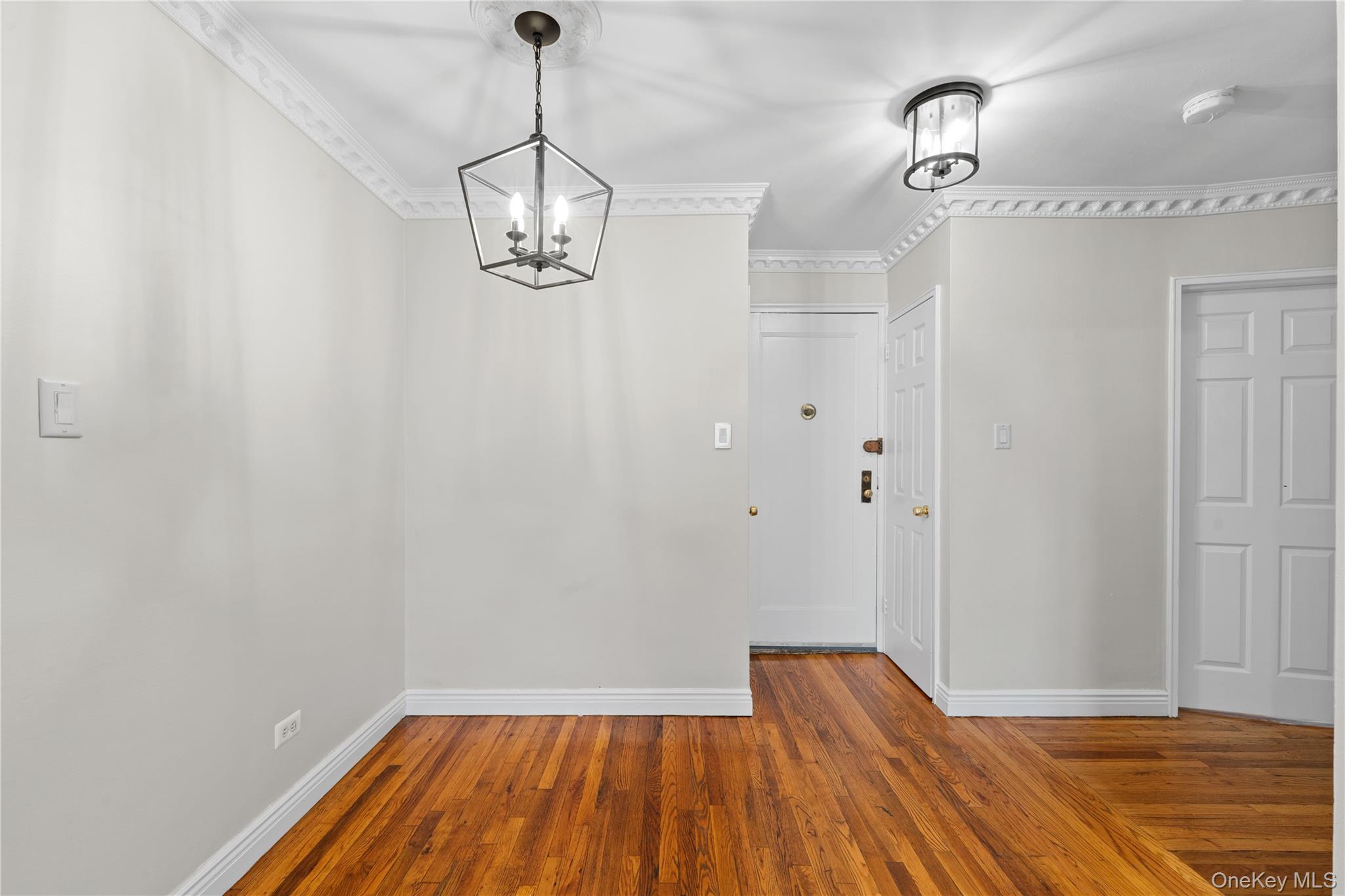 67-30 Clyde Street 5b Property Photo 12