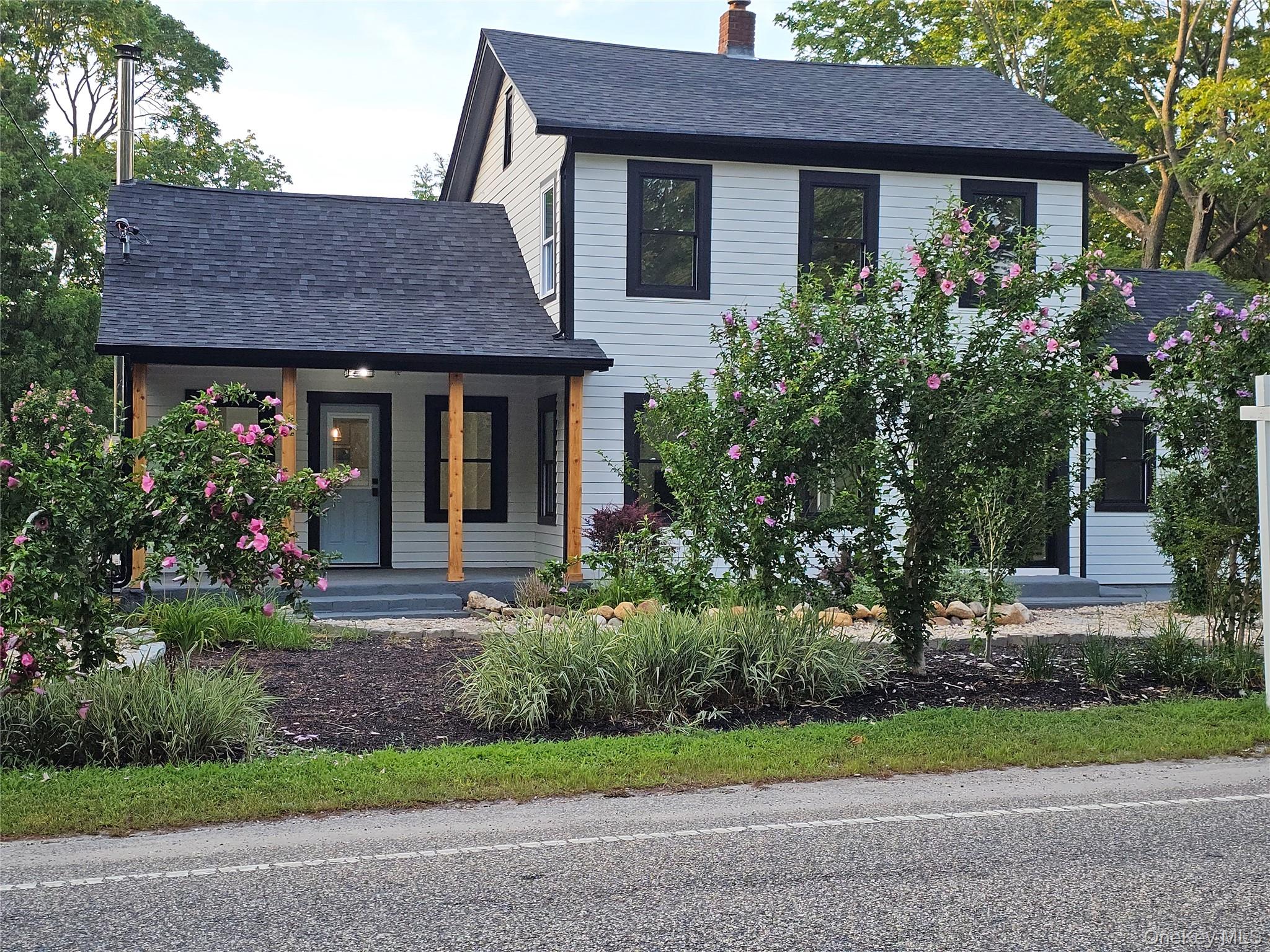 485 Long Island Avenue Property Photo 1