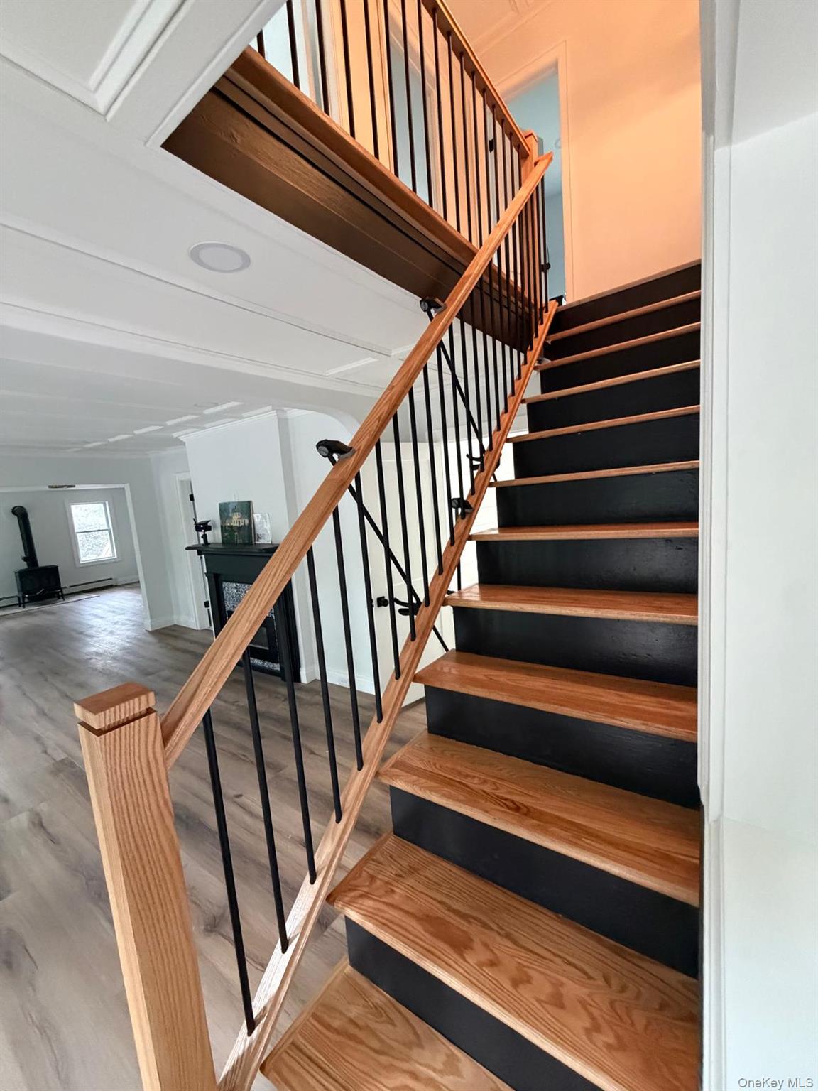 485 Long Island Avenue Property Photo 10