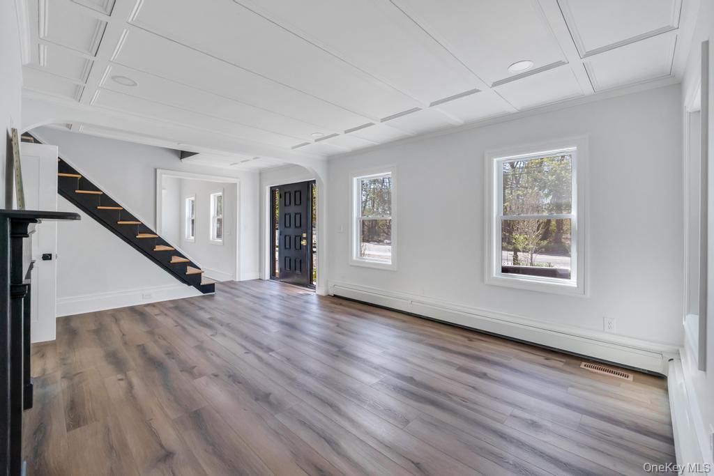 485 Long Island Avenue Property Photo 12