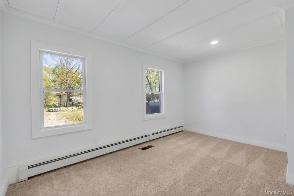 485 Long Island Avenue Property Photo 26