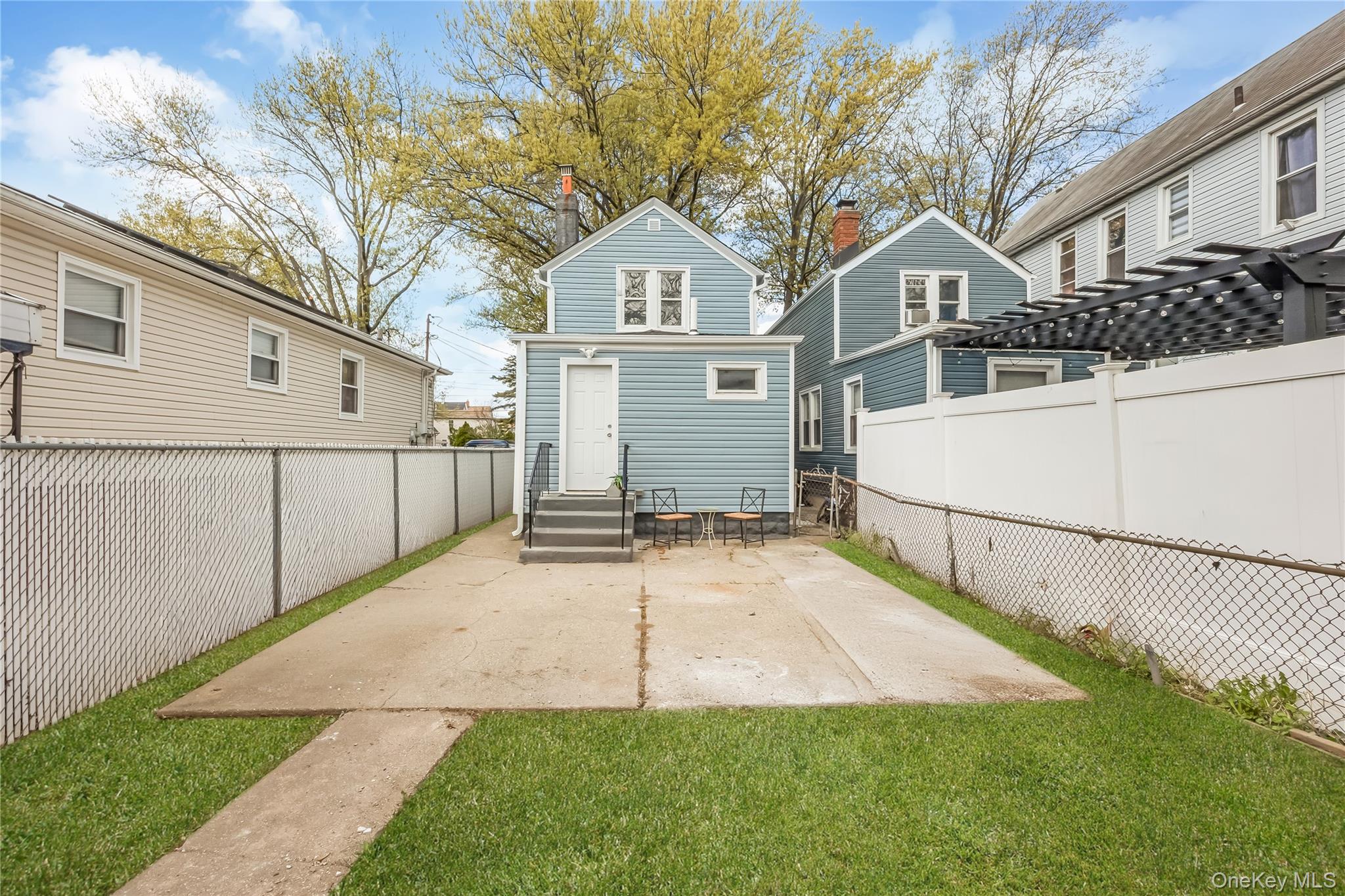 14514 Sutter Avenue Property Photo 14