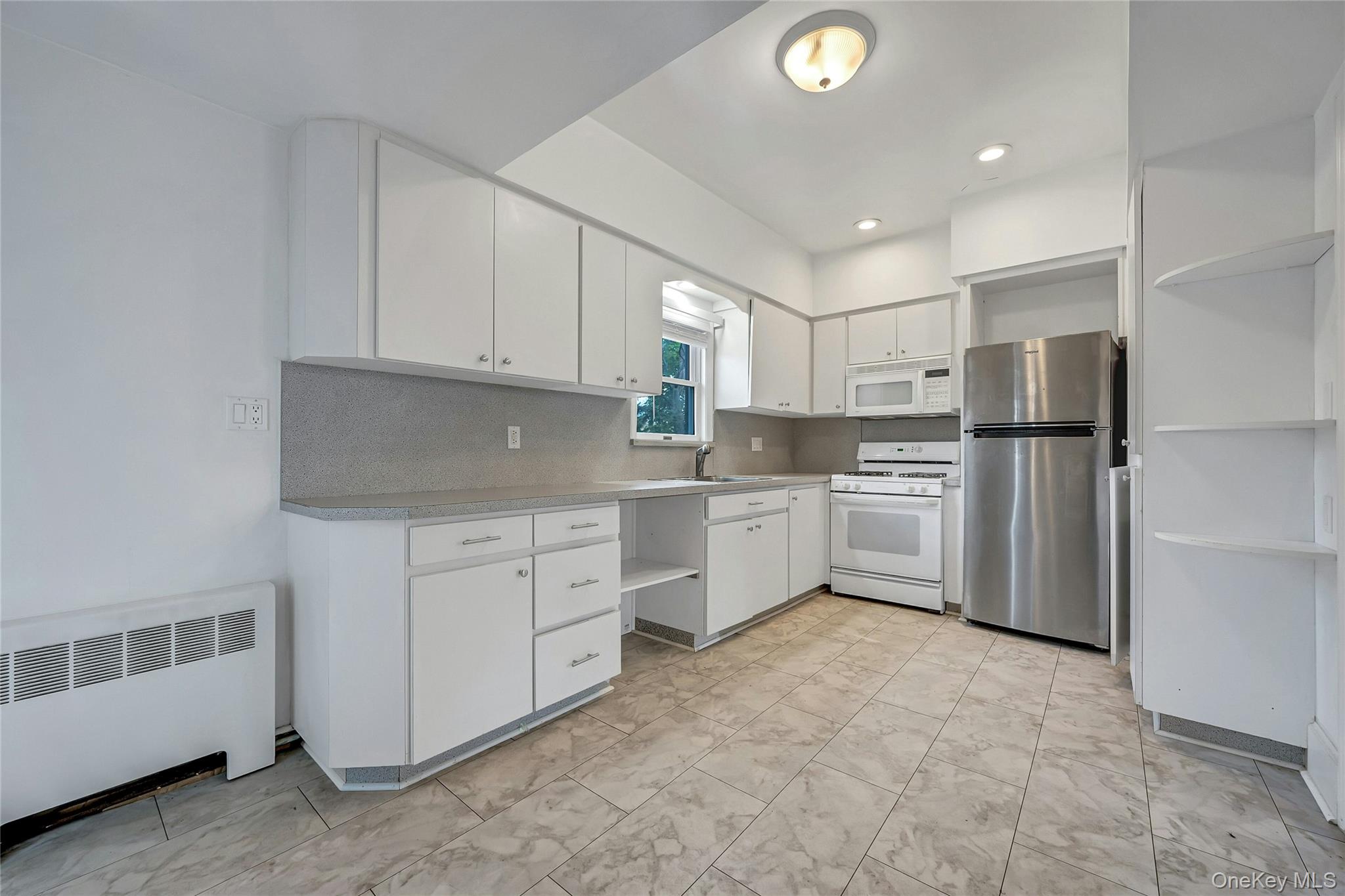 295 Columbus Avenue Property Photo 8