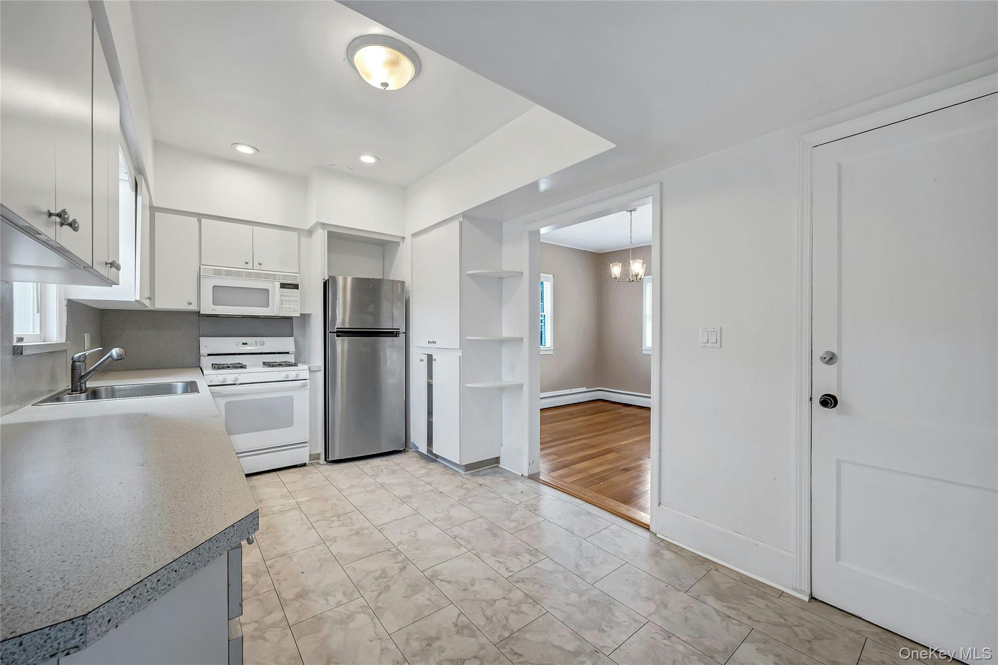 295 Columbus Avenue Property Photo 11