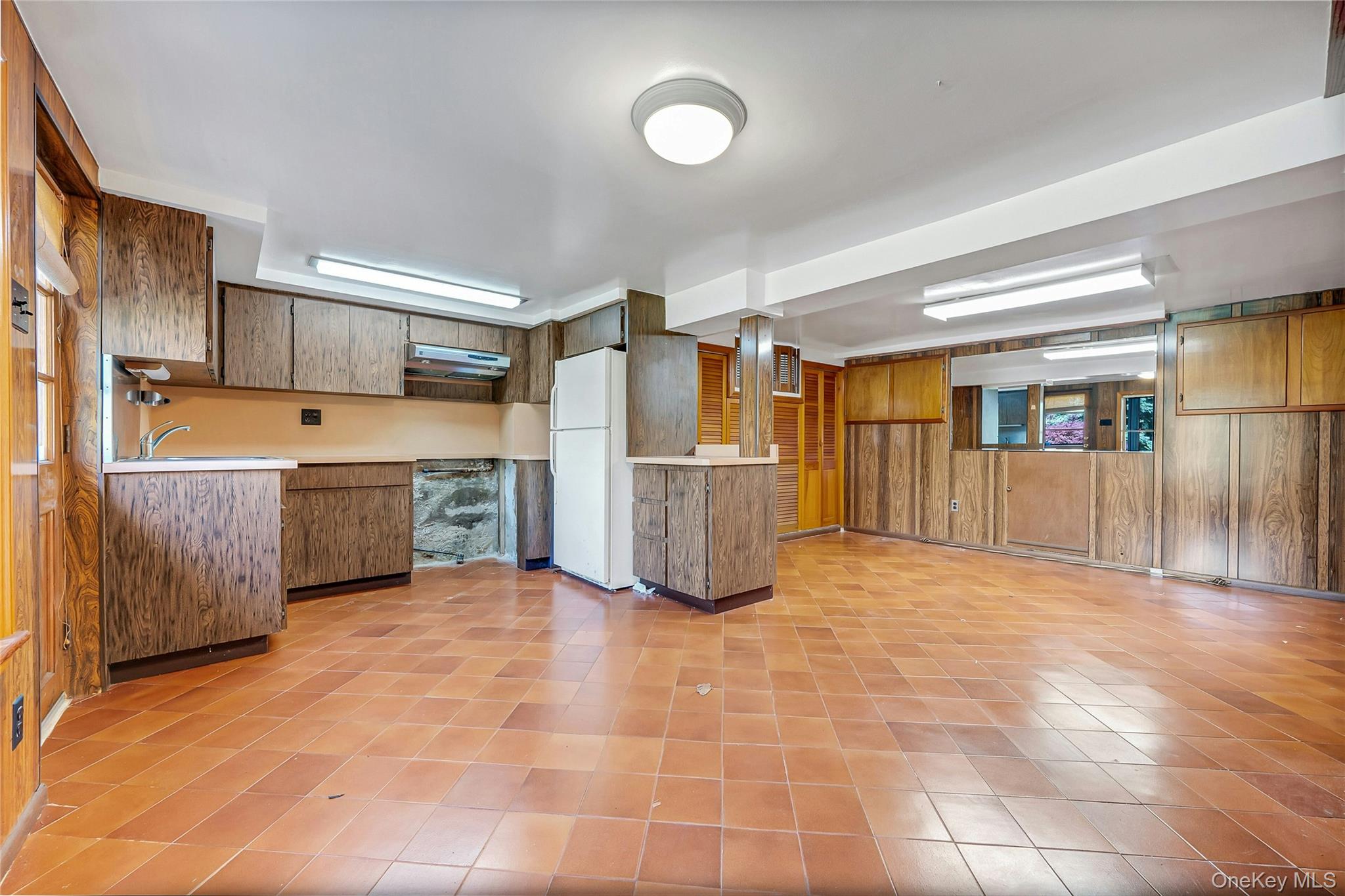 295 Columbus Avenue Property Photo 28