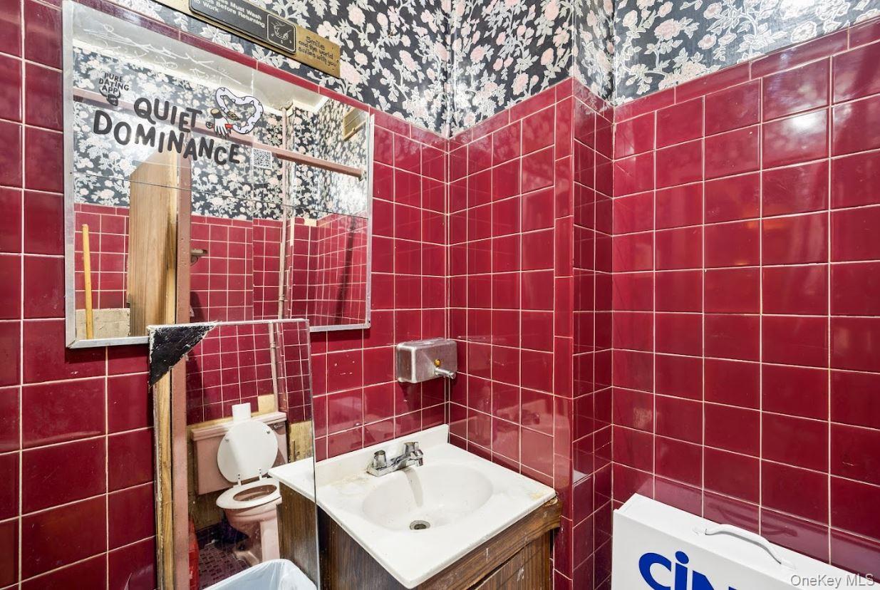 552 Grandview Avenue Property Photo 17