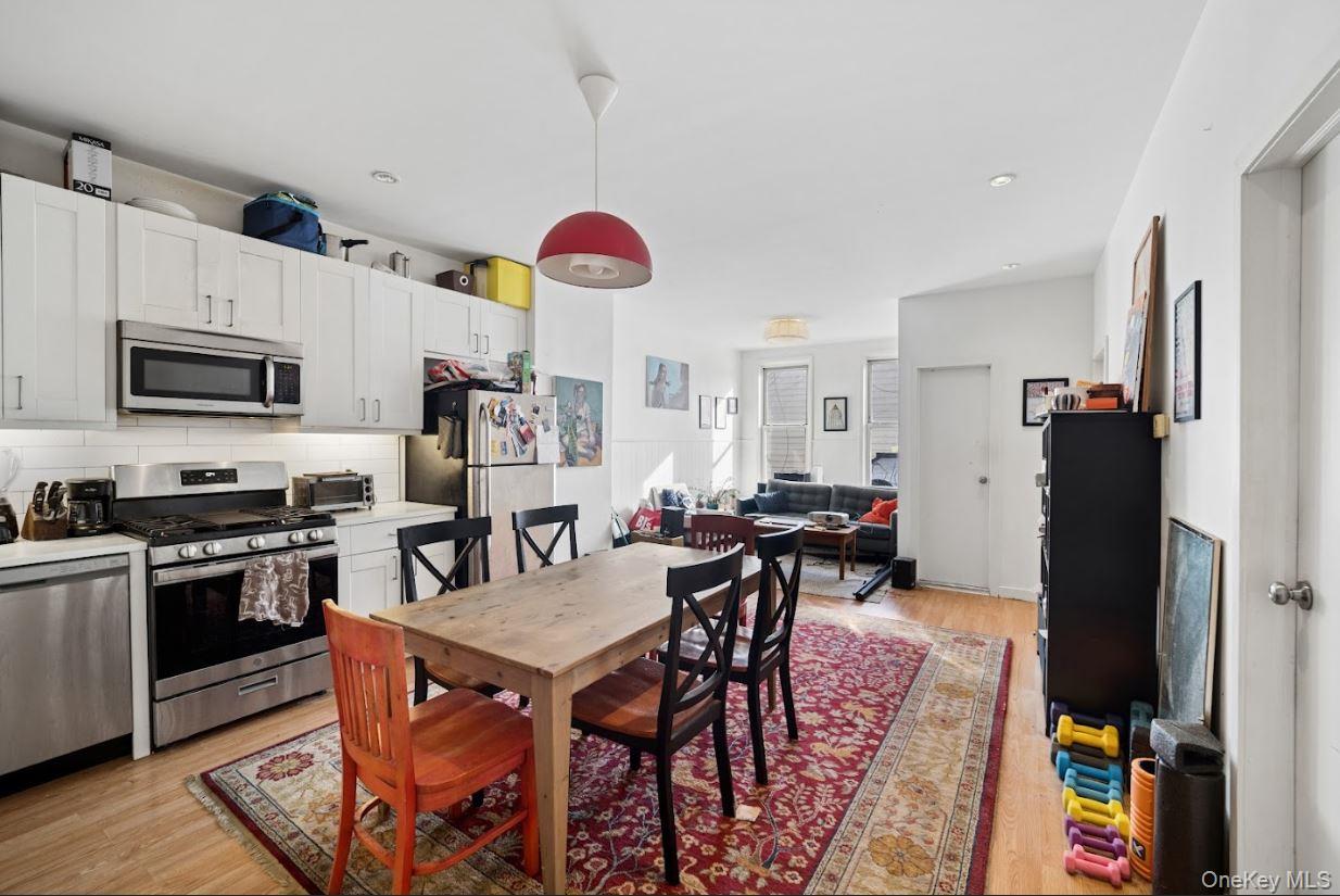 552 Grandview Avenue Property Photo 18