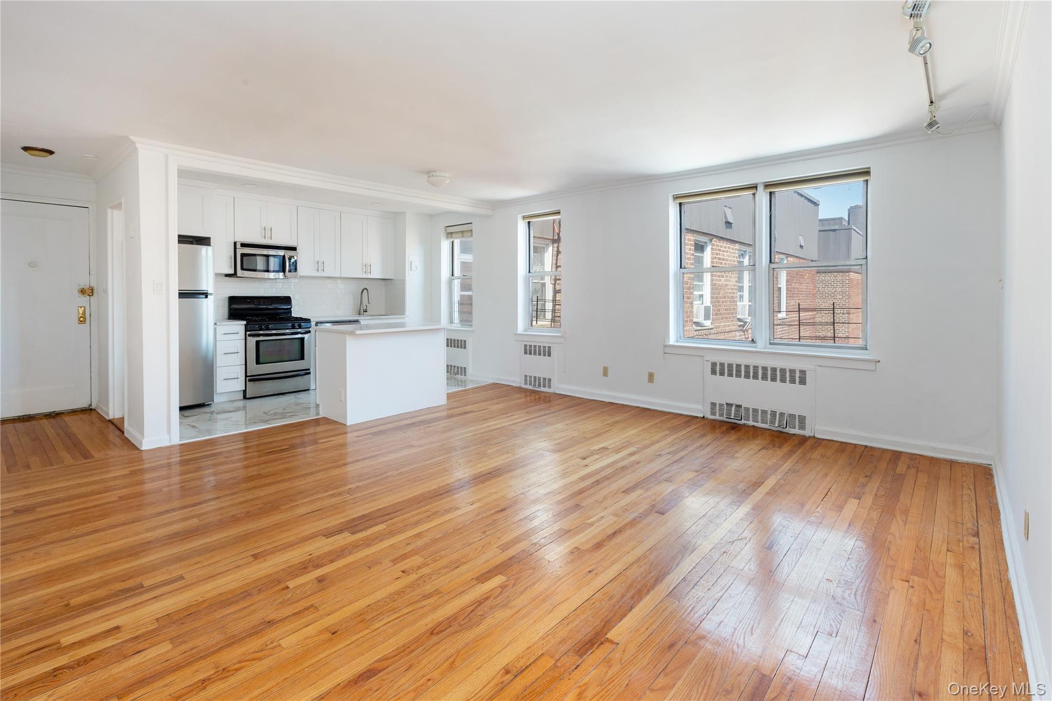 6505 Yellowstone Boulevard 6H Property Photo 1
