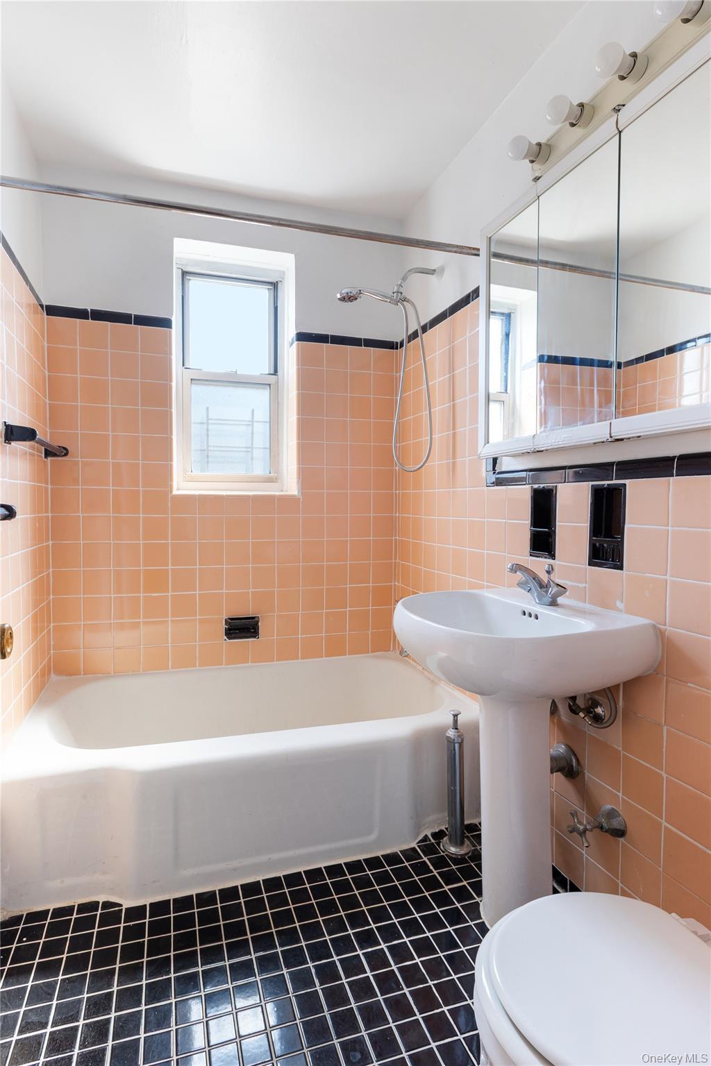 6505 Yellowstone Boulevard 6h Property Photo 7