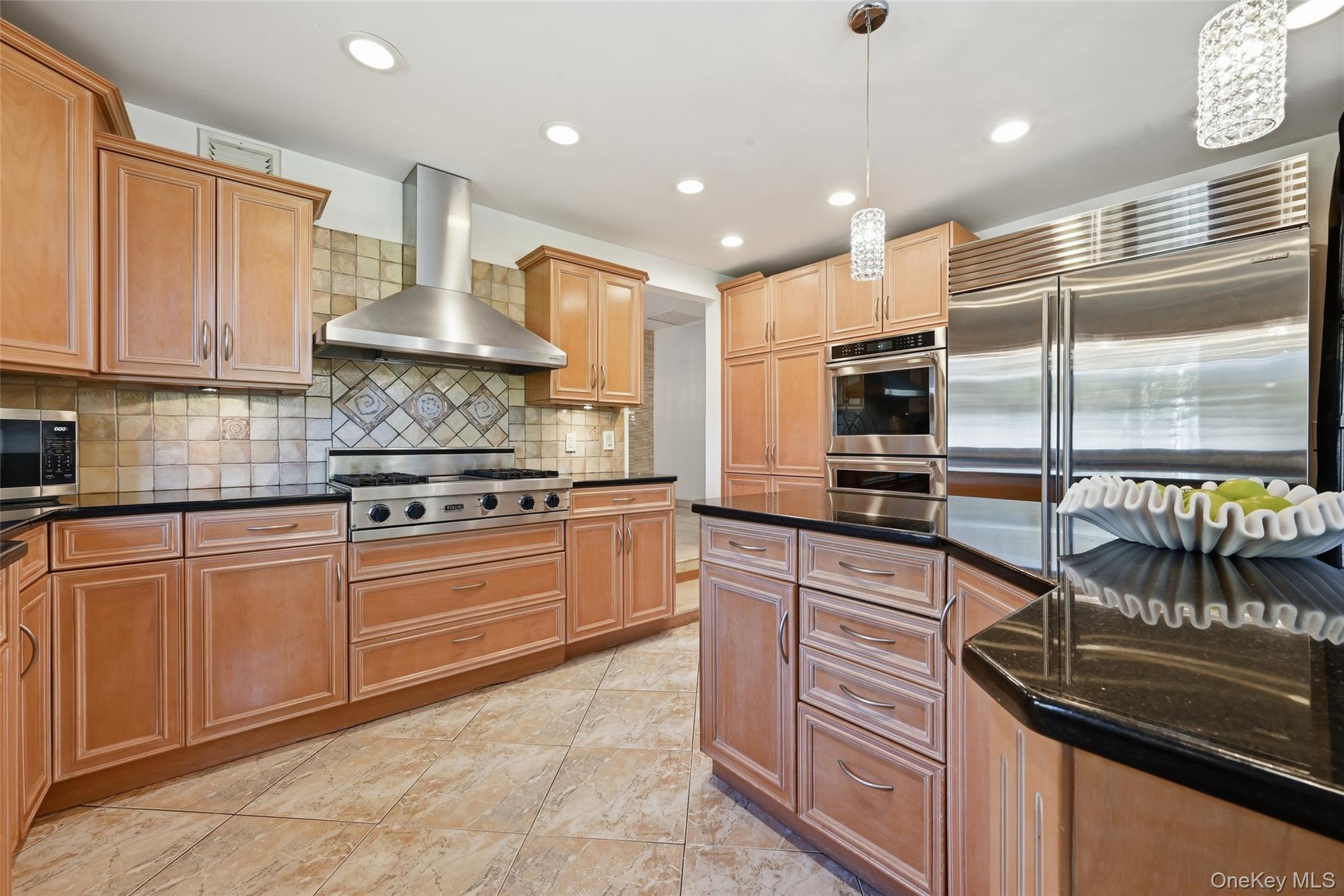 35 Elm Drive Property Photo 12