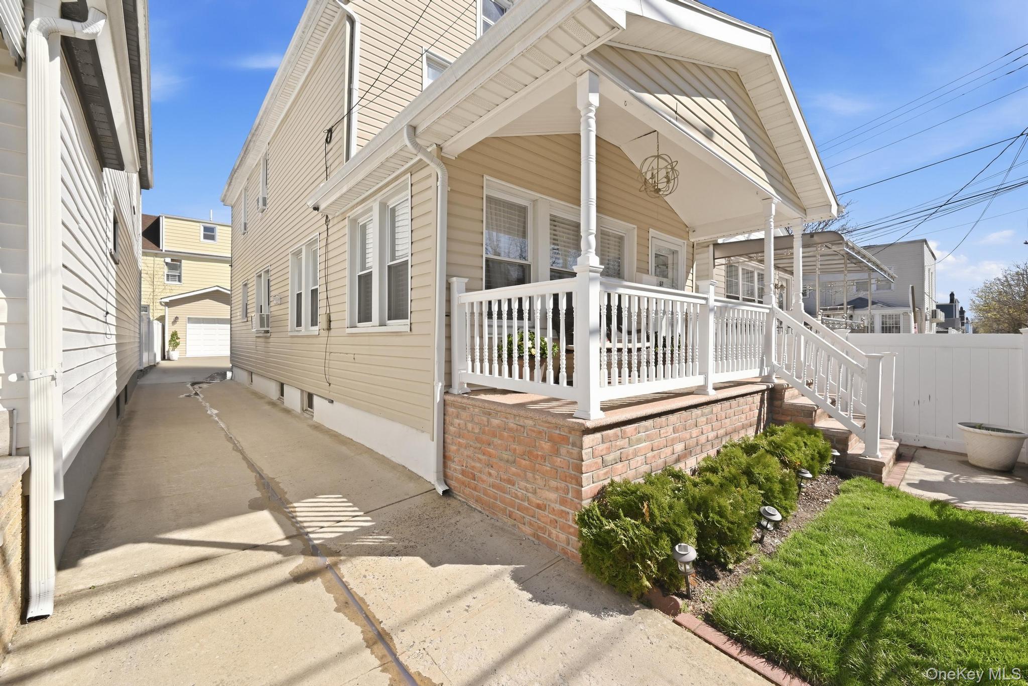 15037 119th Avenue Property Photo 2